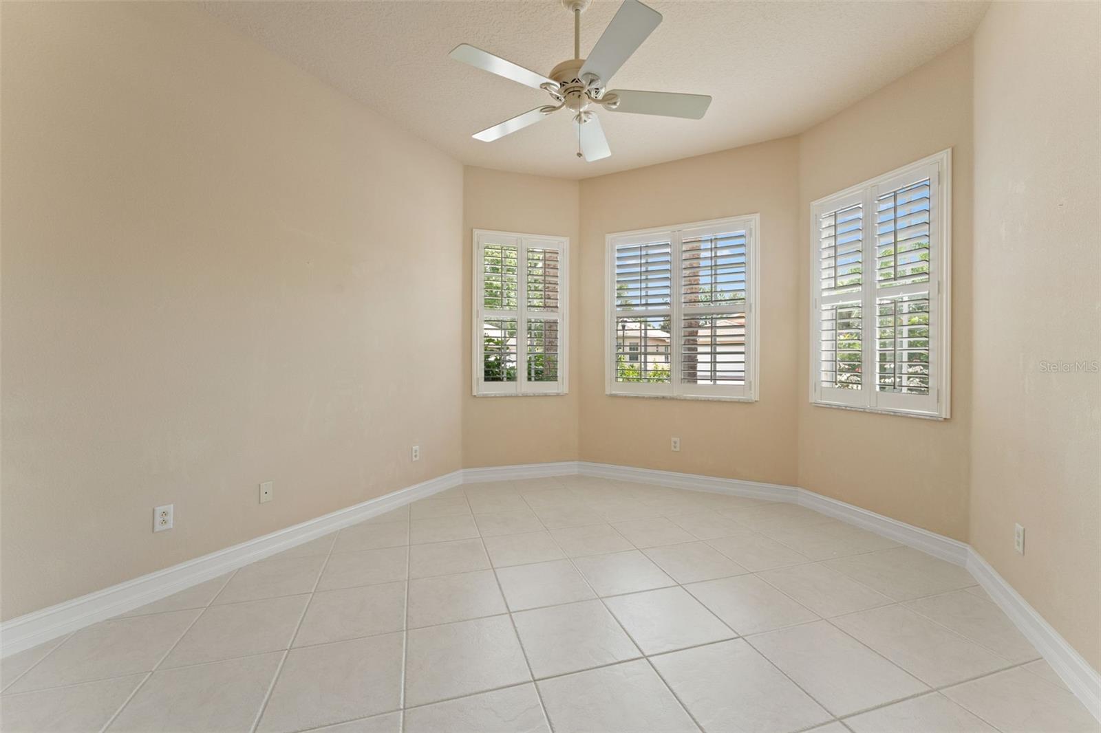 5009 SANDY BROOK CIR