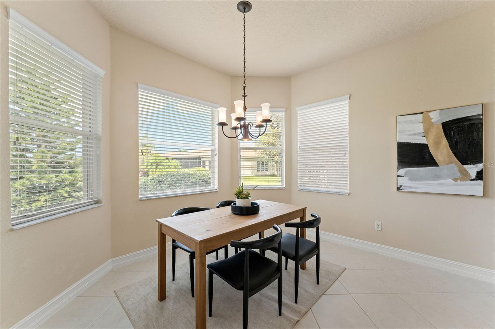 5009 SANDY BROOK CIR