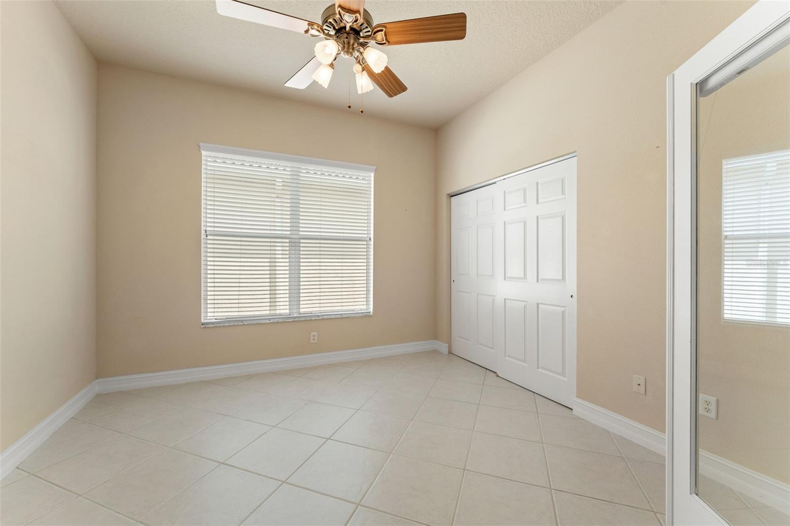 5009 SANDY BROOK CIR