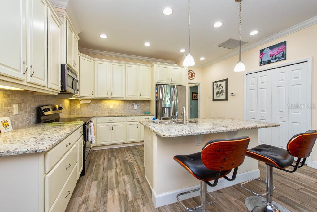 644 CHIPPER DR