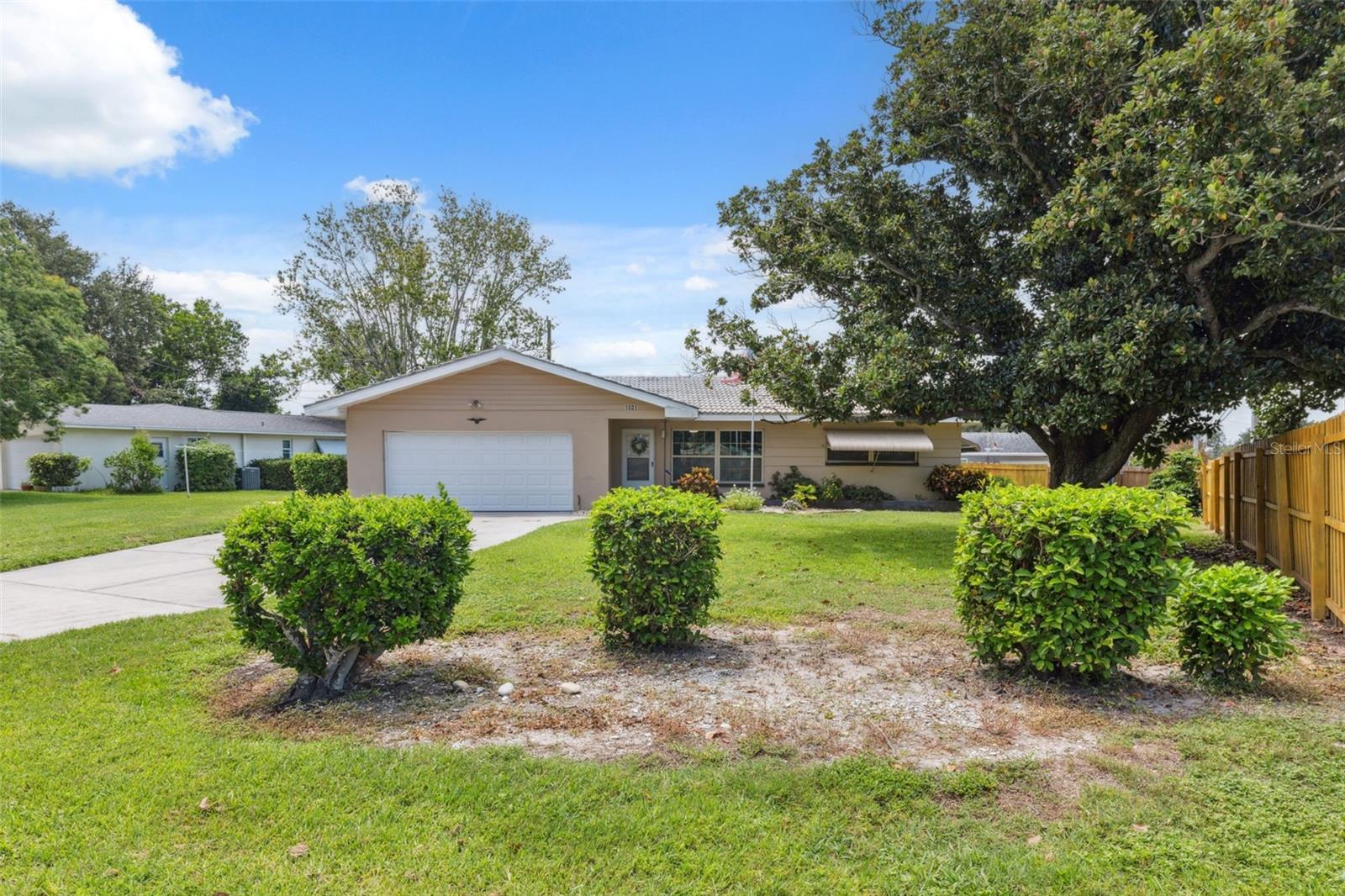 1801 REDCOAT LN