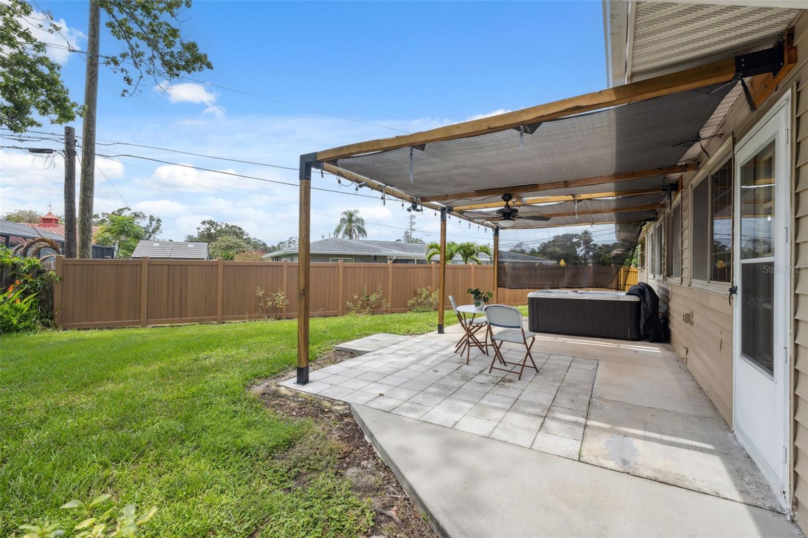 1801 REDCOAT LN
