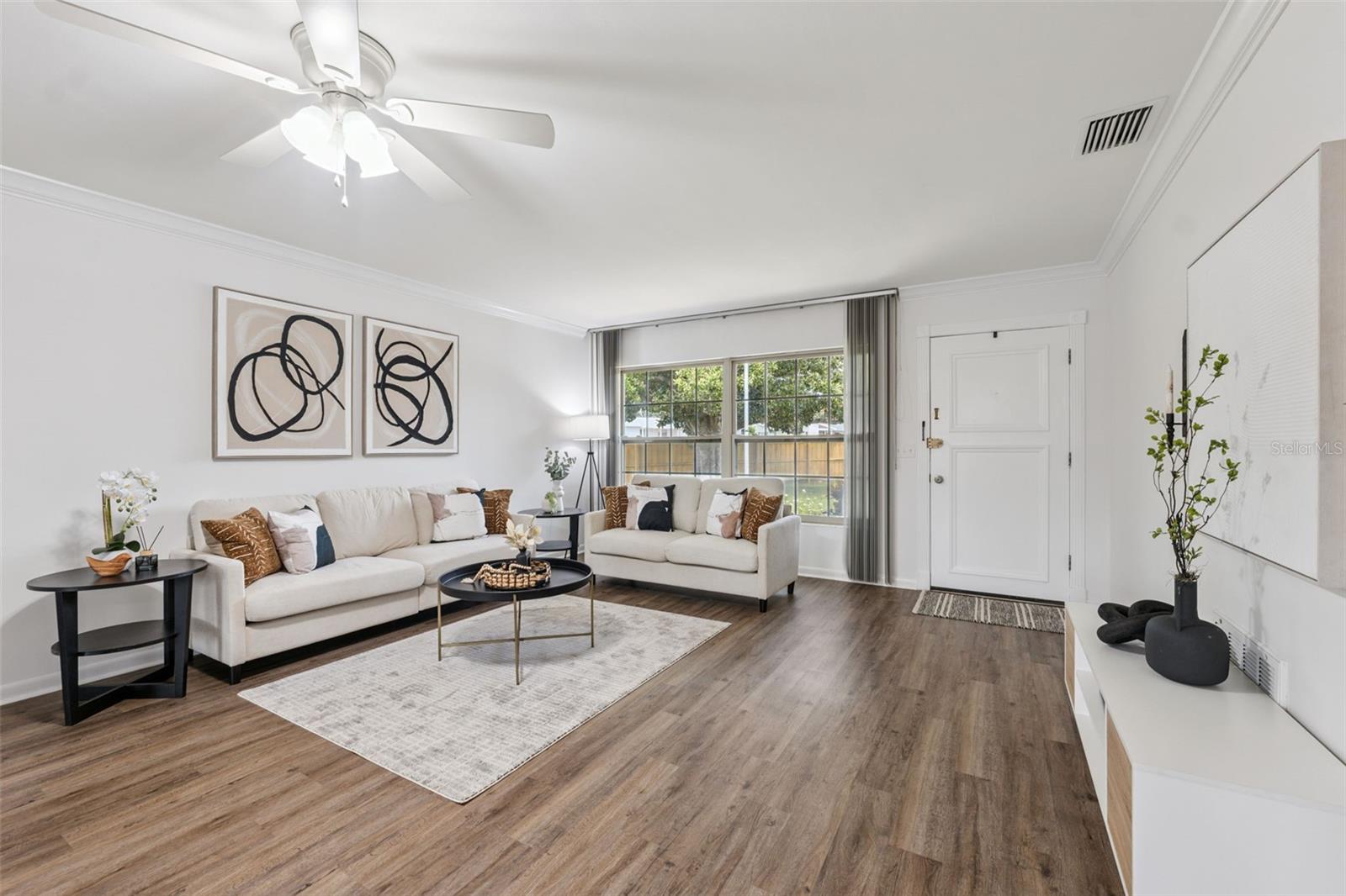 1801 REDCOAT LN
