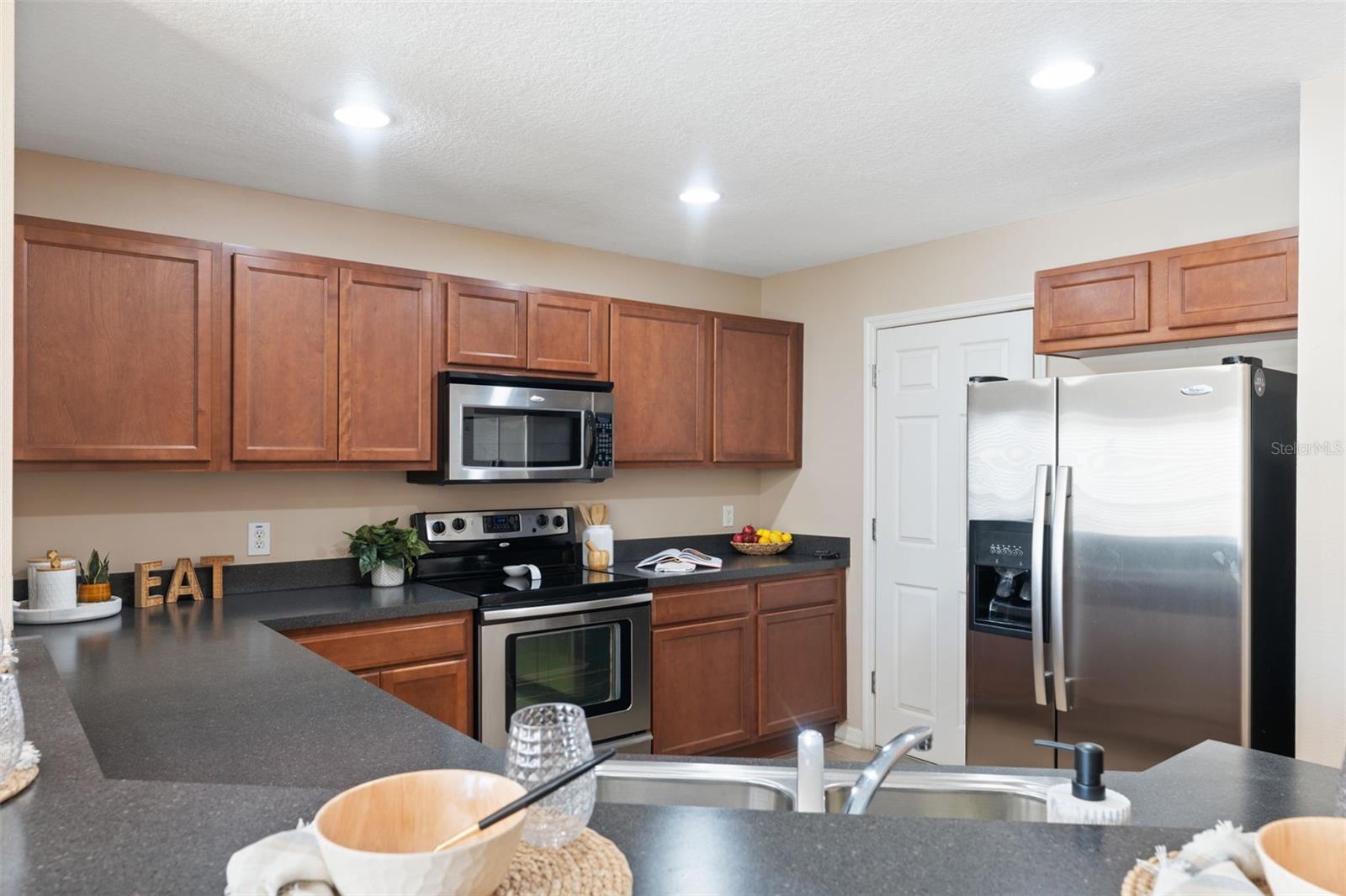 10921 KENSINGTON PARK AVE