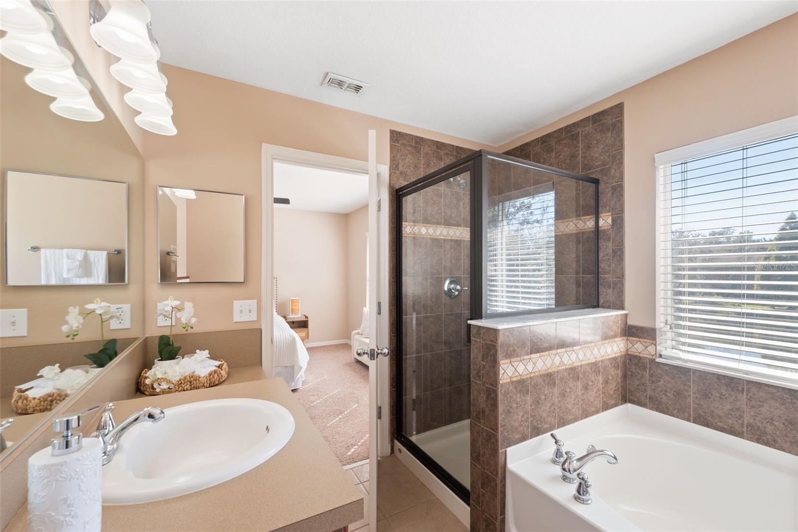 10921 KENSINGTON PARK AVE