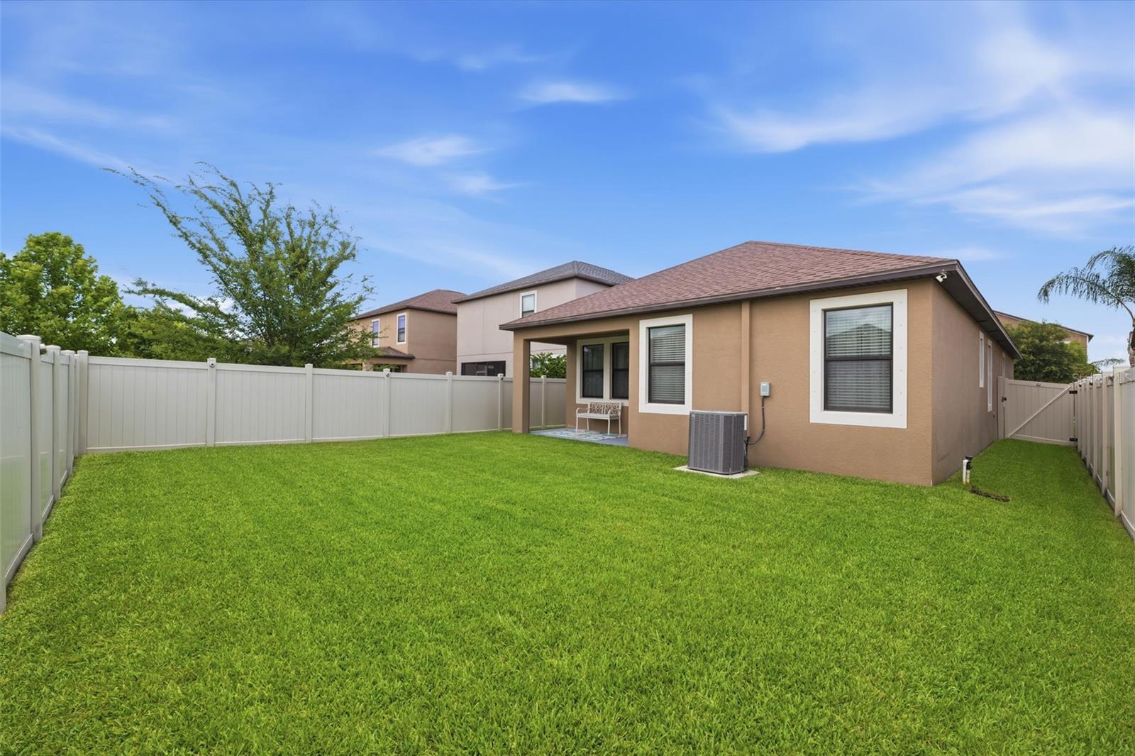 9927 IVORY DR