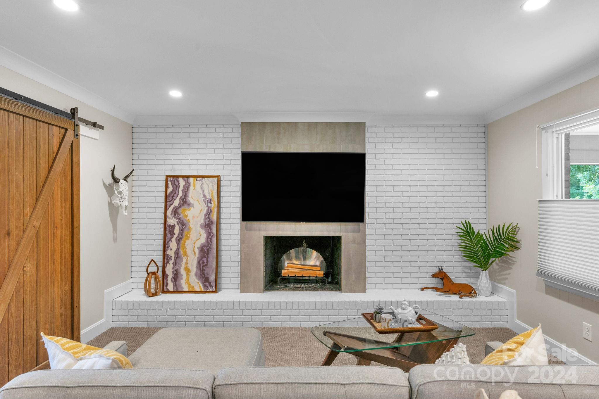 1723 Progress Lane