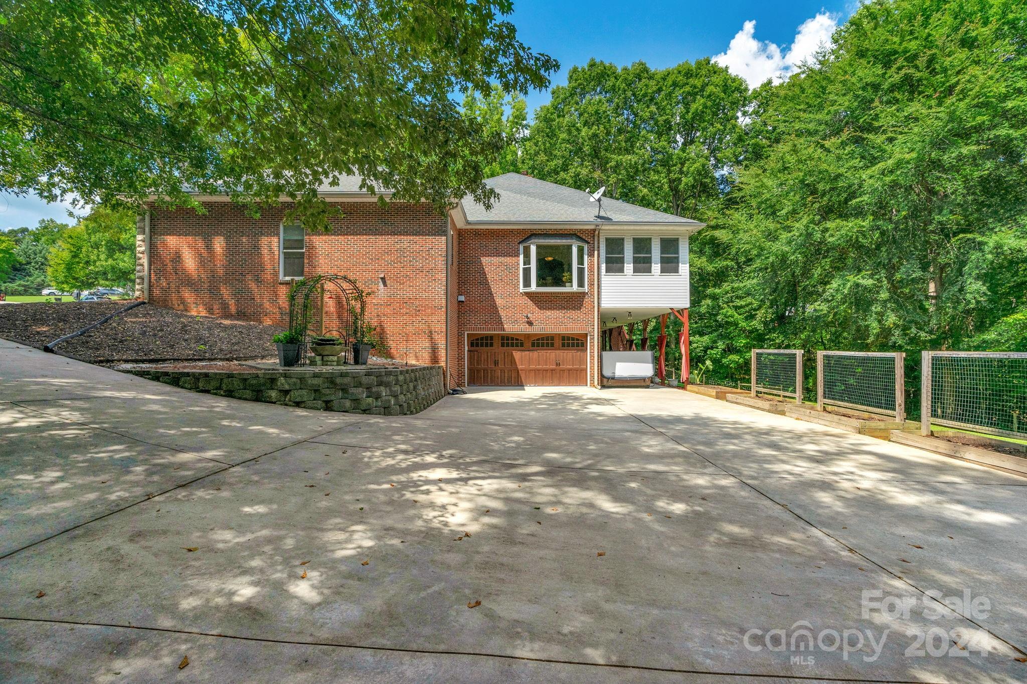 721 Rocky Ridge Court