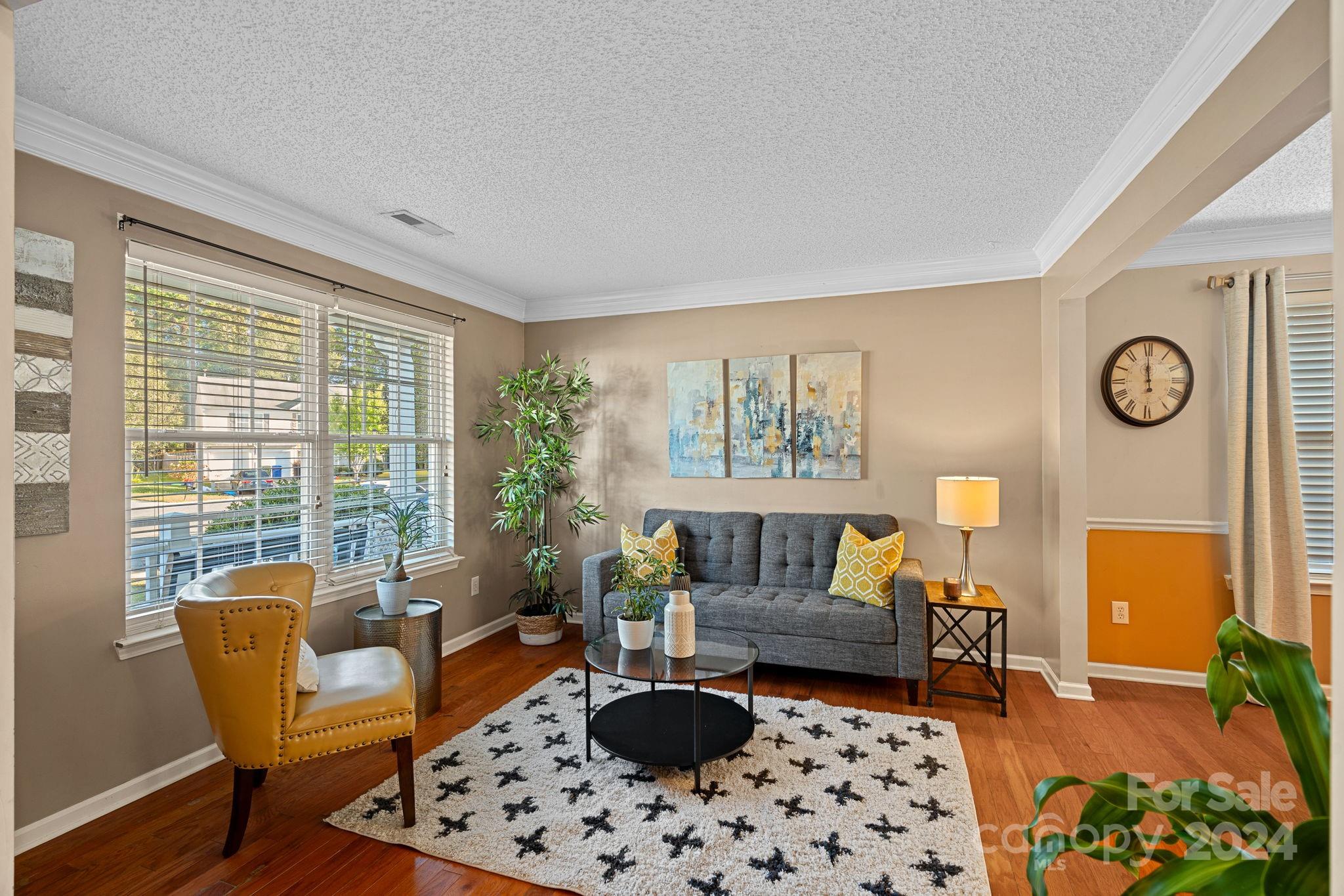 5012 Mesa Court