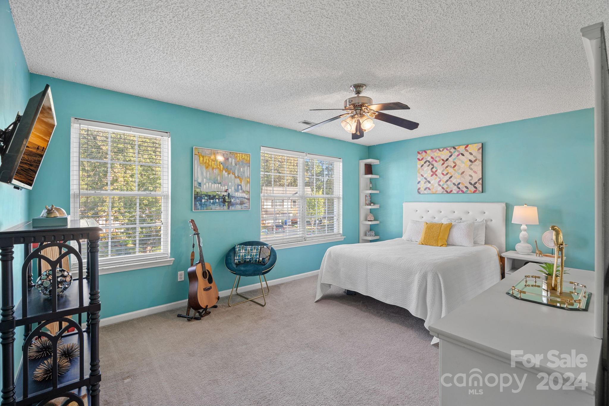 5012 Mesa Court
