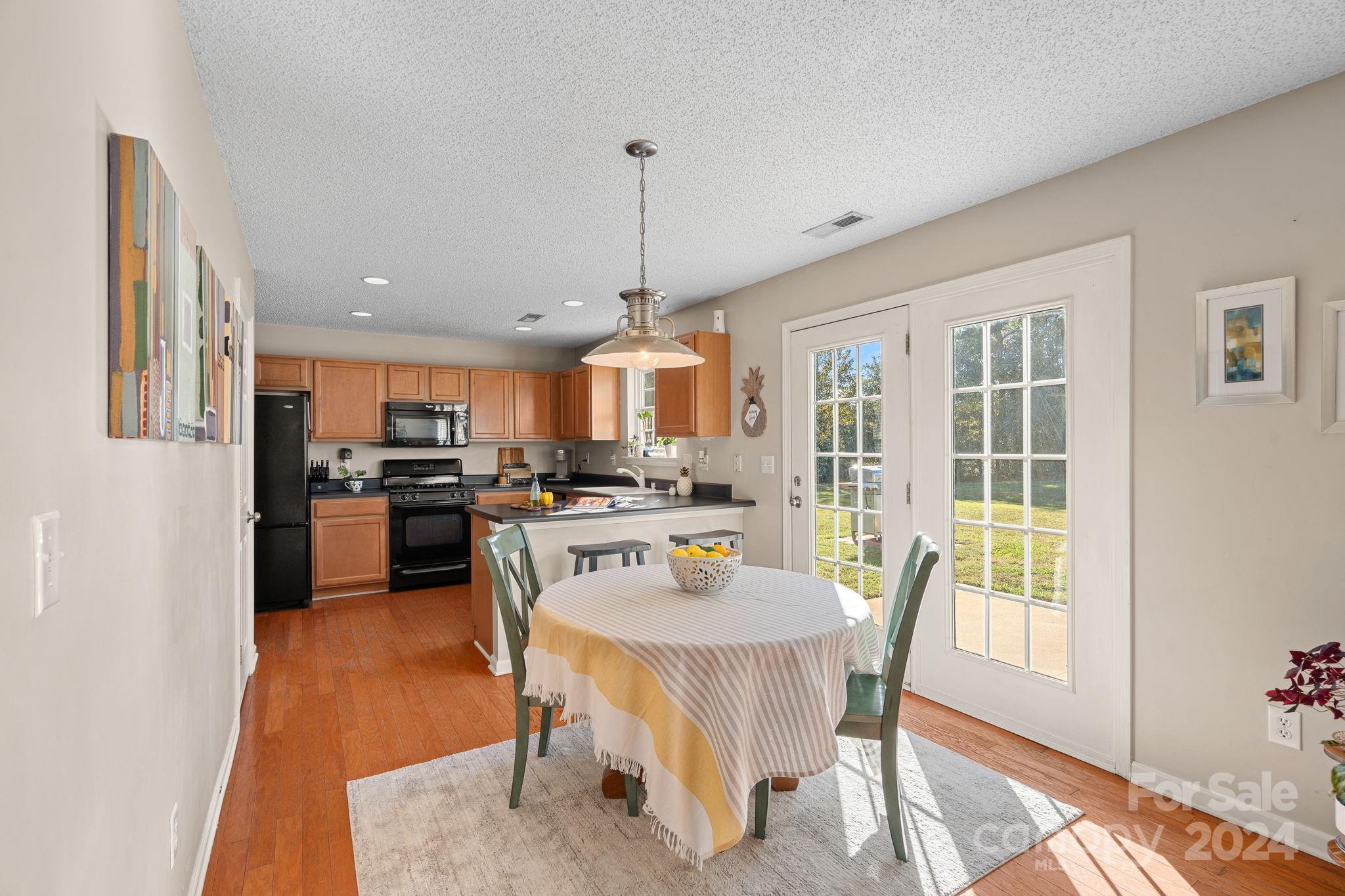 5012 Mesa Court