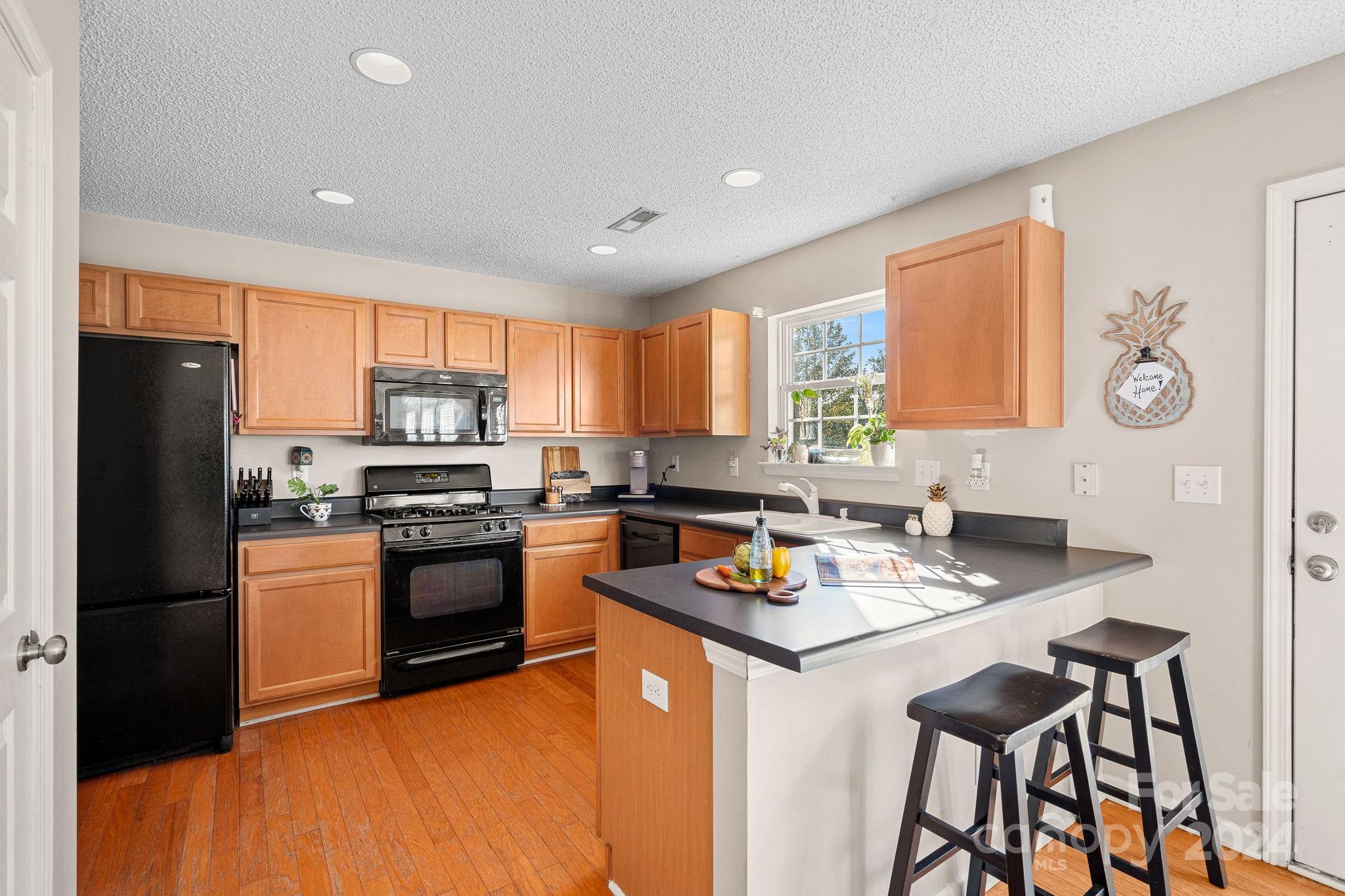 5012 Mesa Court