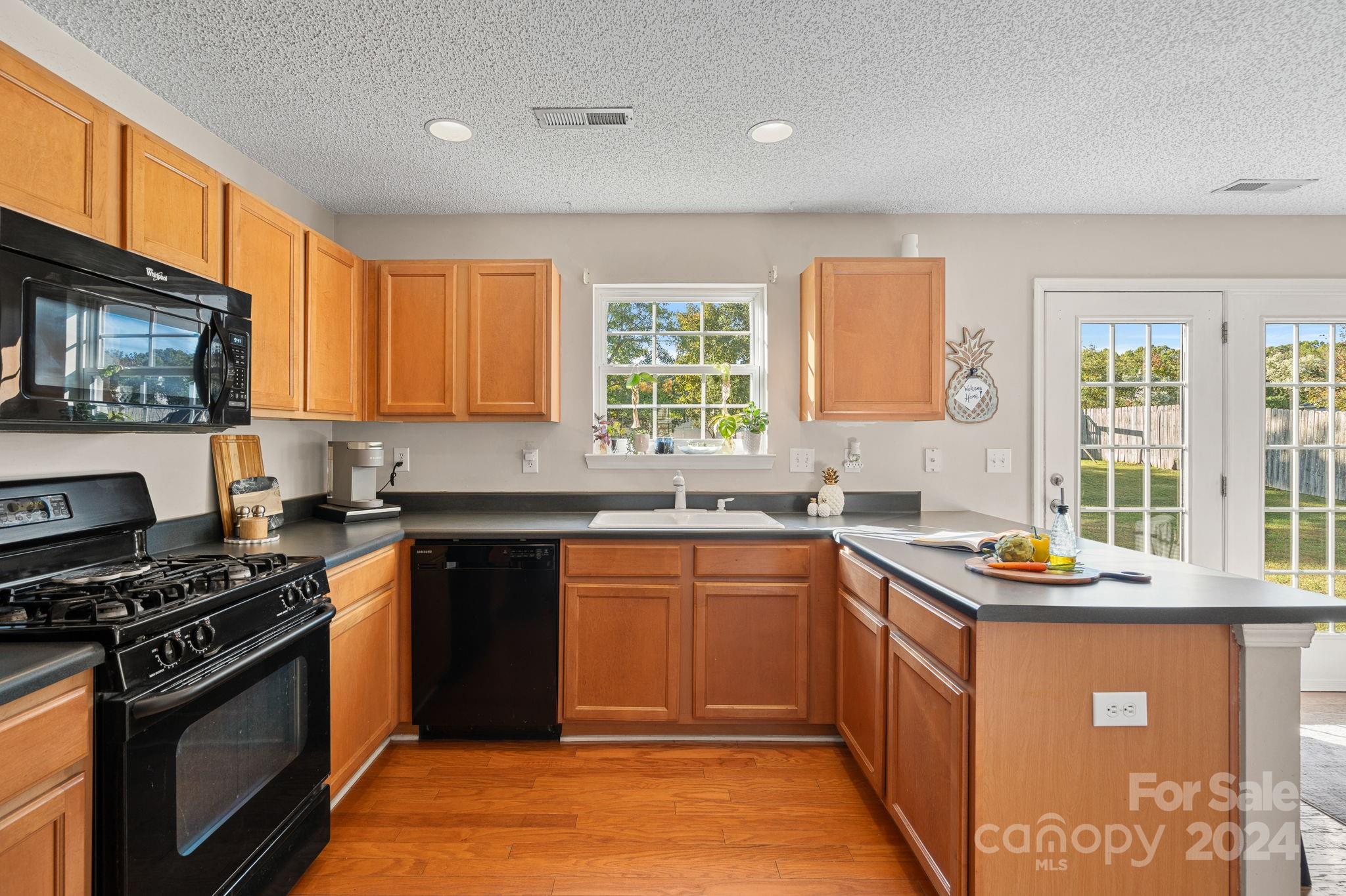 5012 Mesa Court