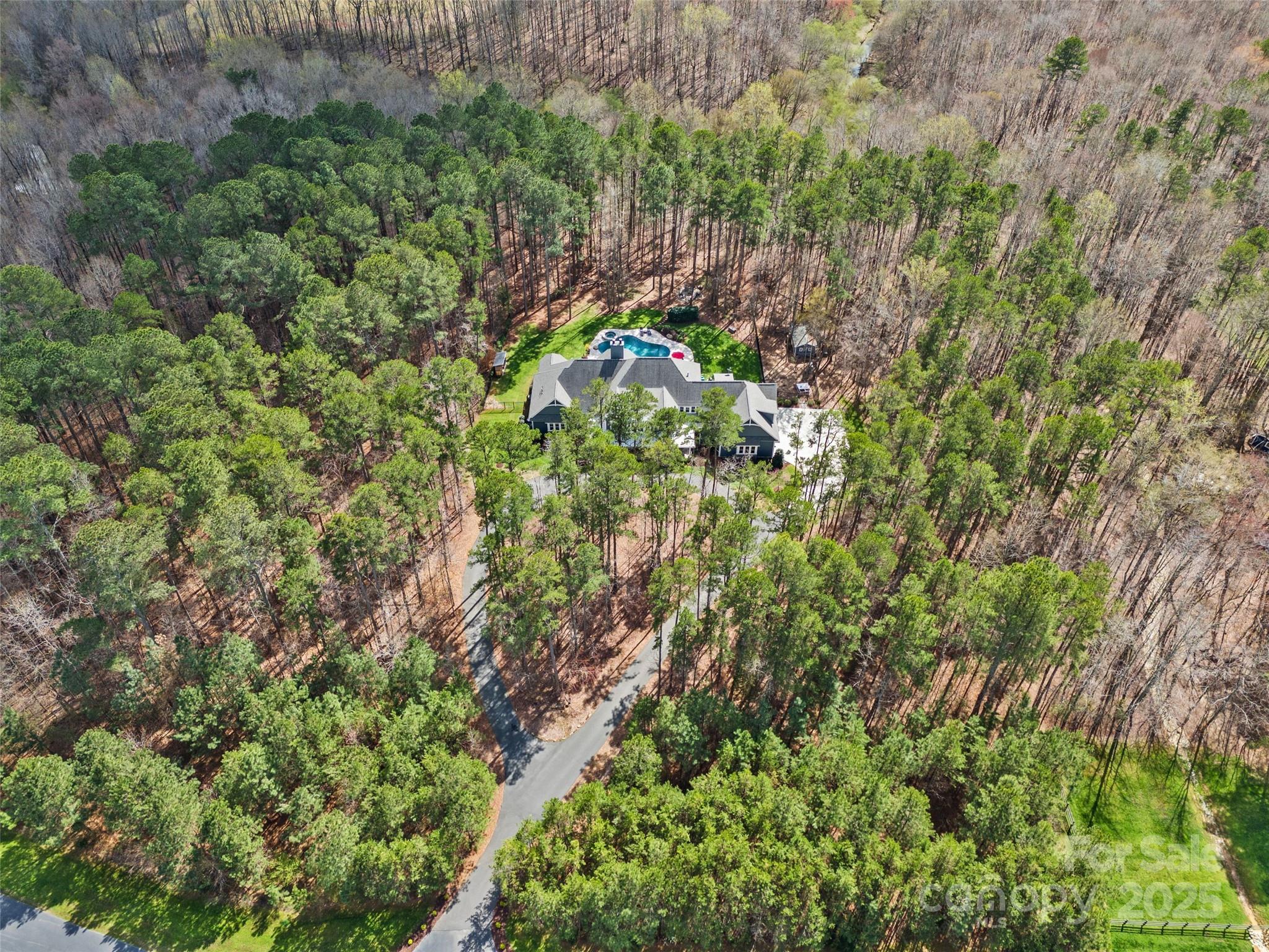 2615 Farm House Lane