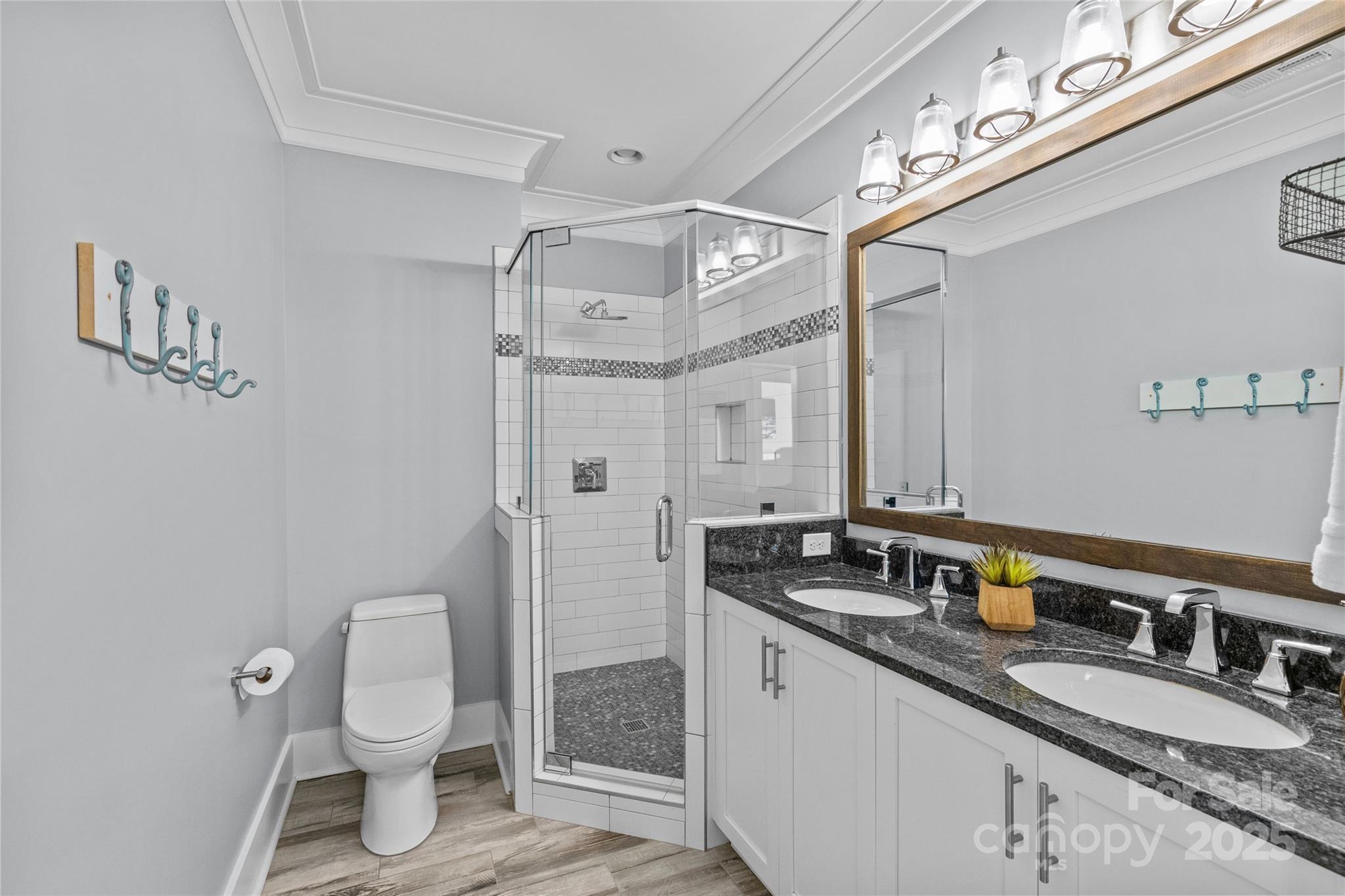 2615 Farm House Lane
