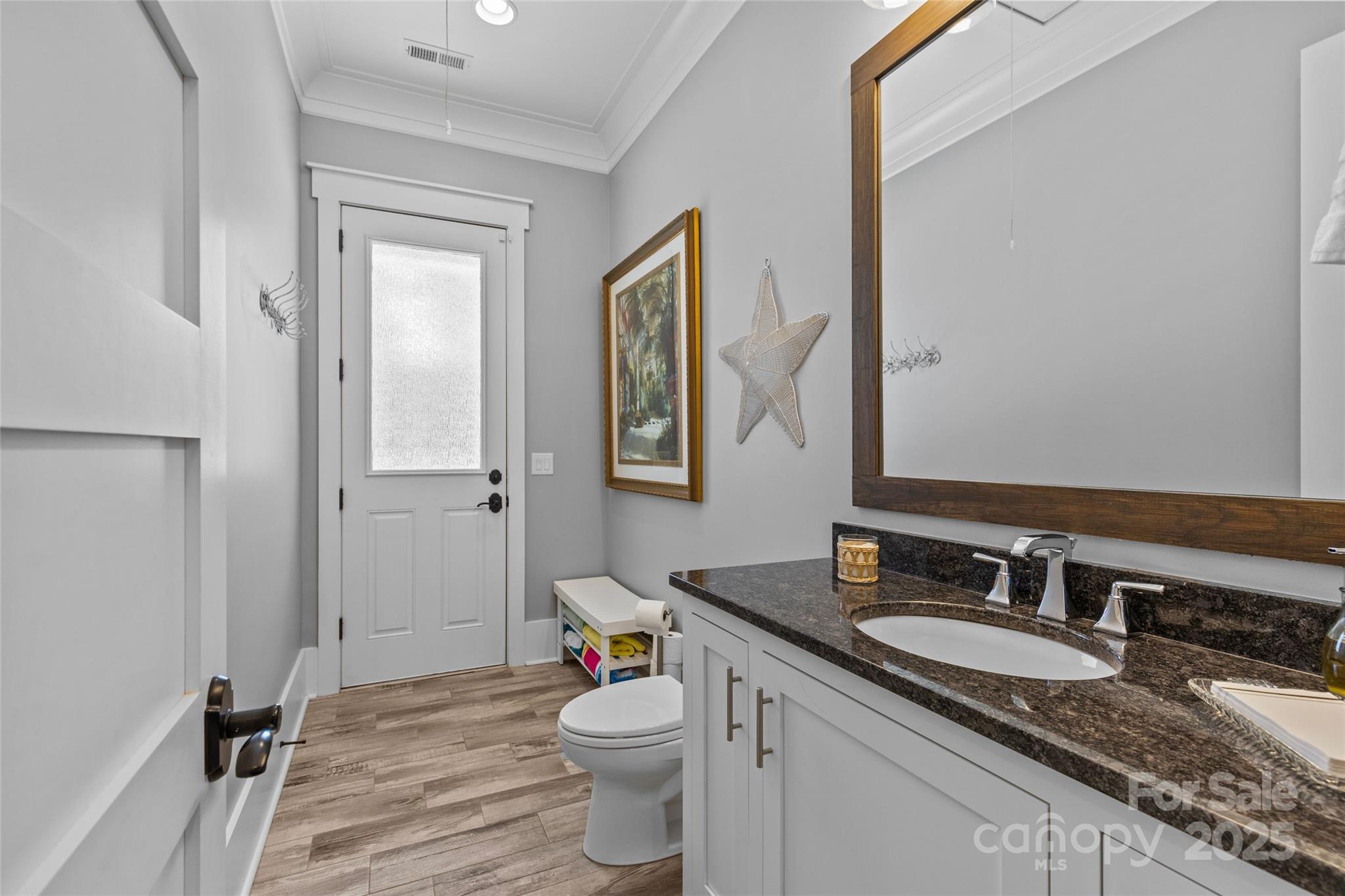 2615 Farm House Lane