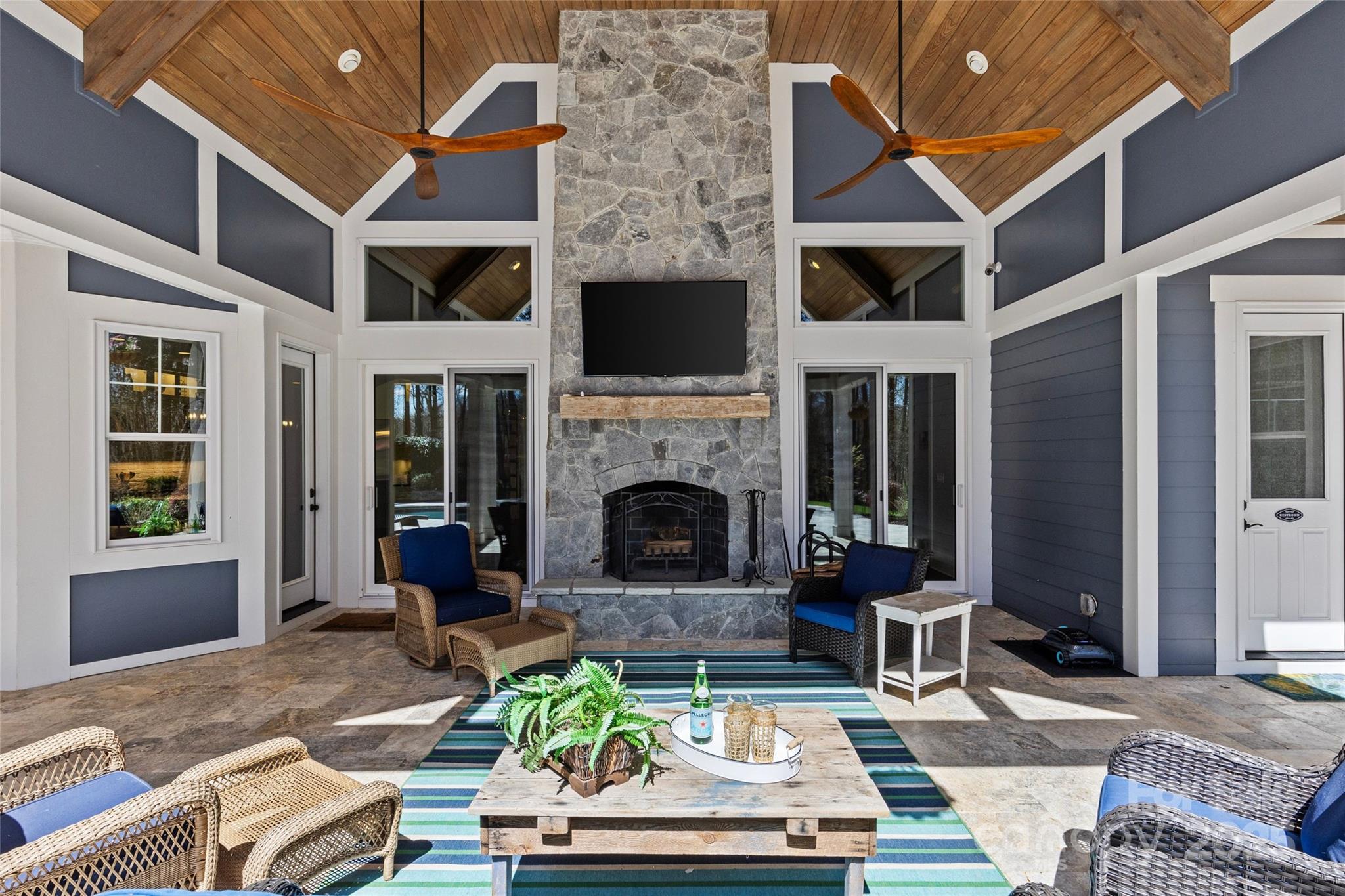 2615 Farm House Lane