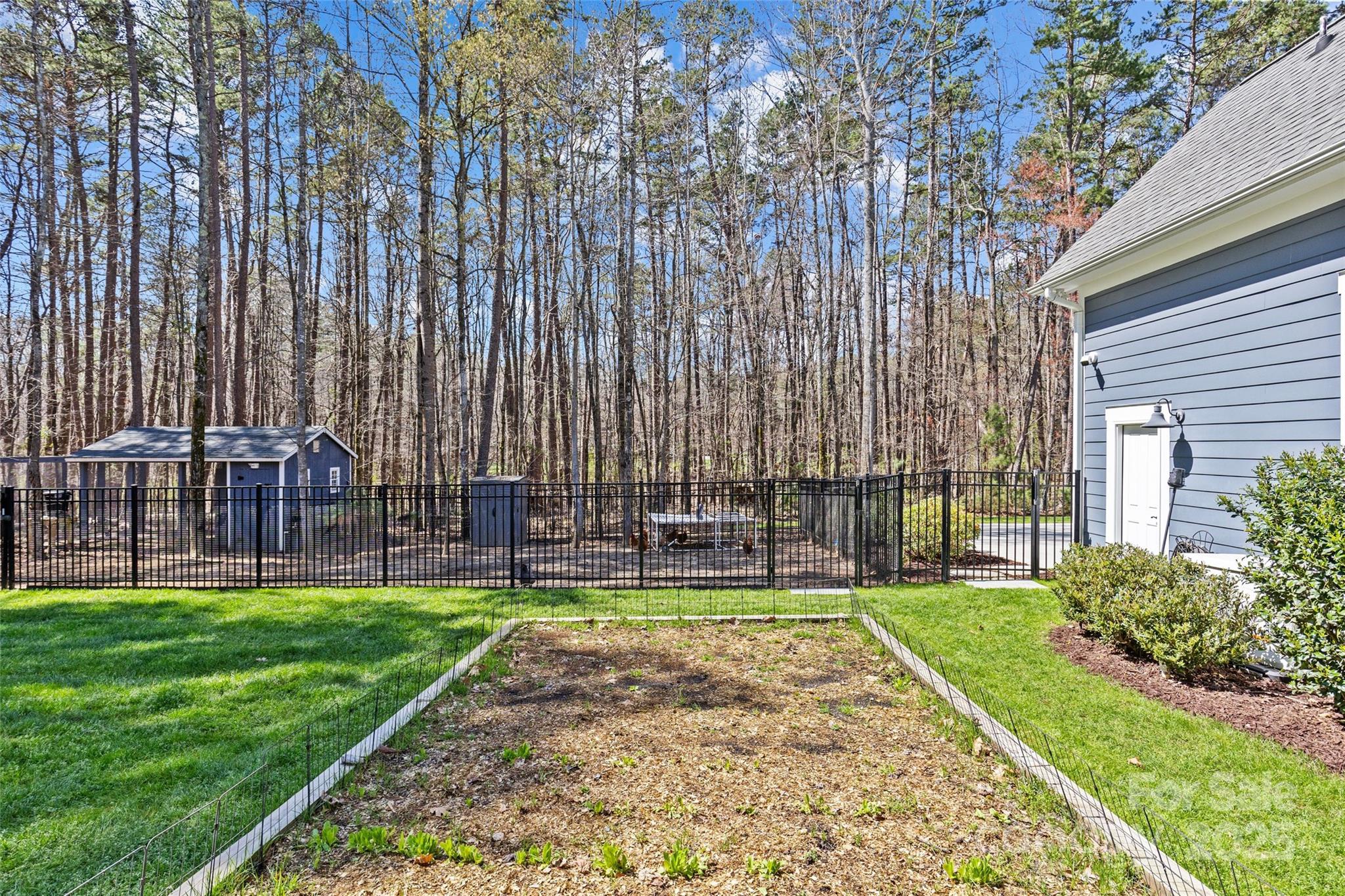 2615 Farm House Lane