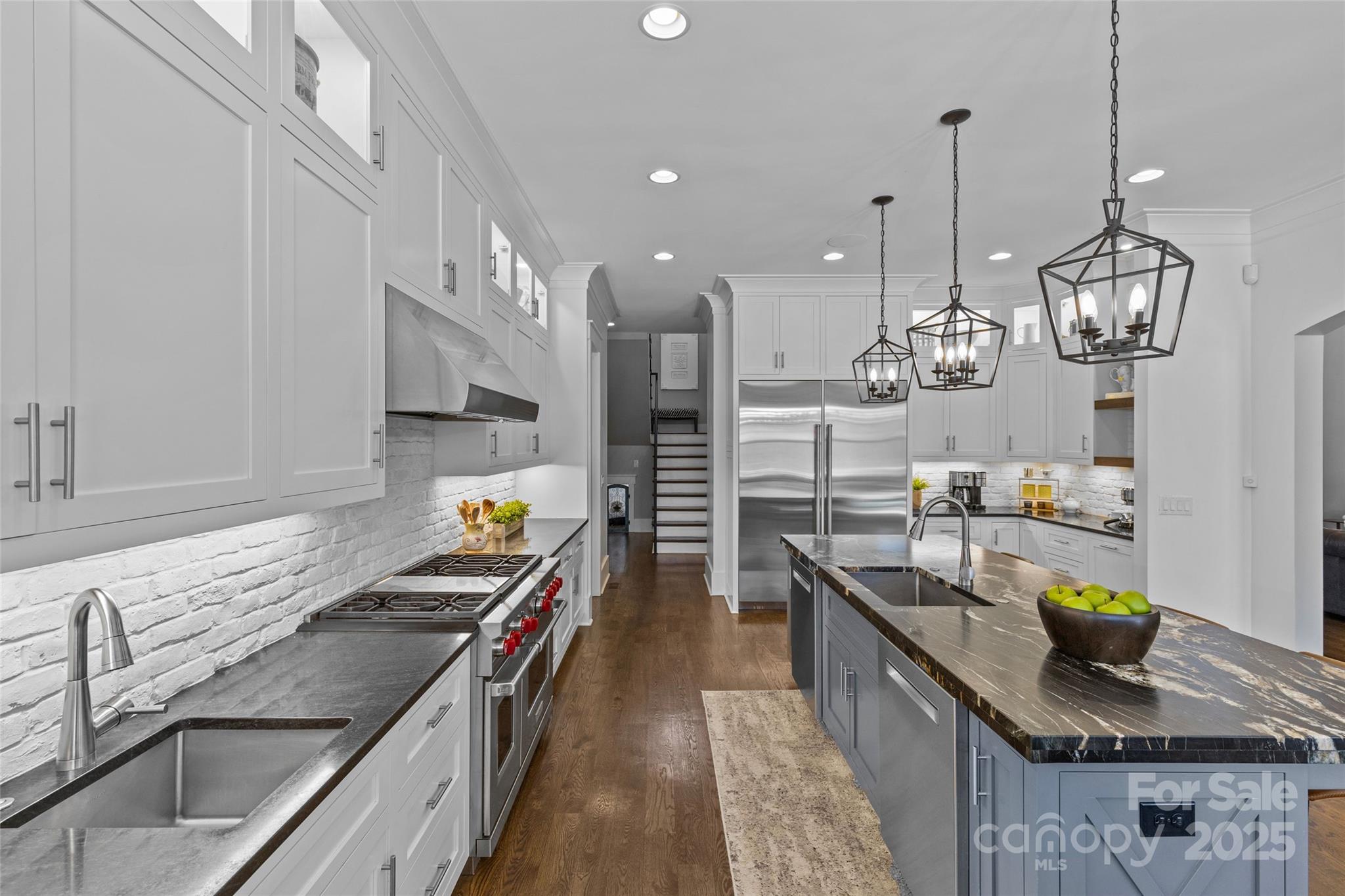 2615 Farm House Lane