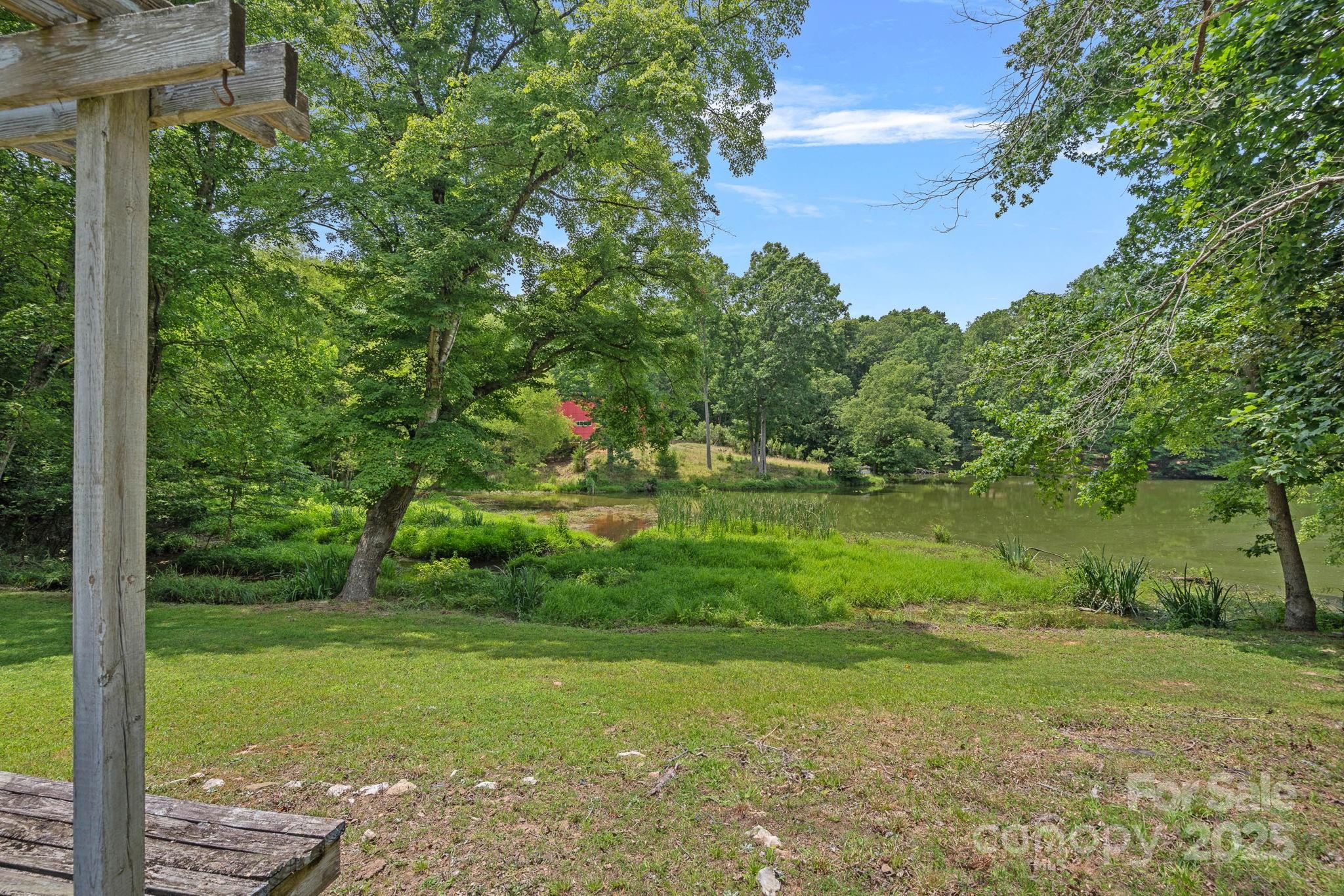 640 Lochaven Road