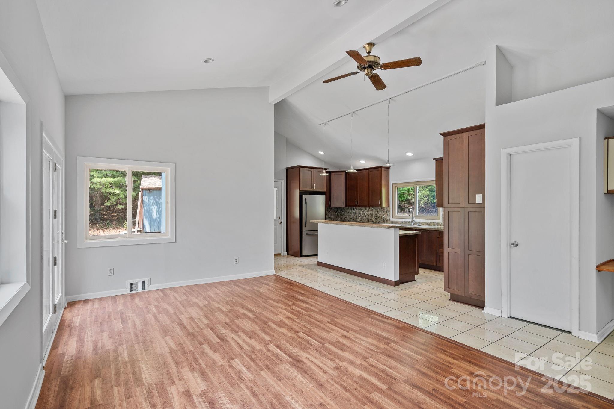 640 Lochaven Road