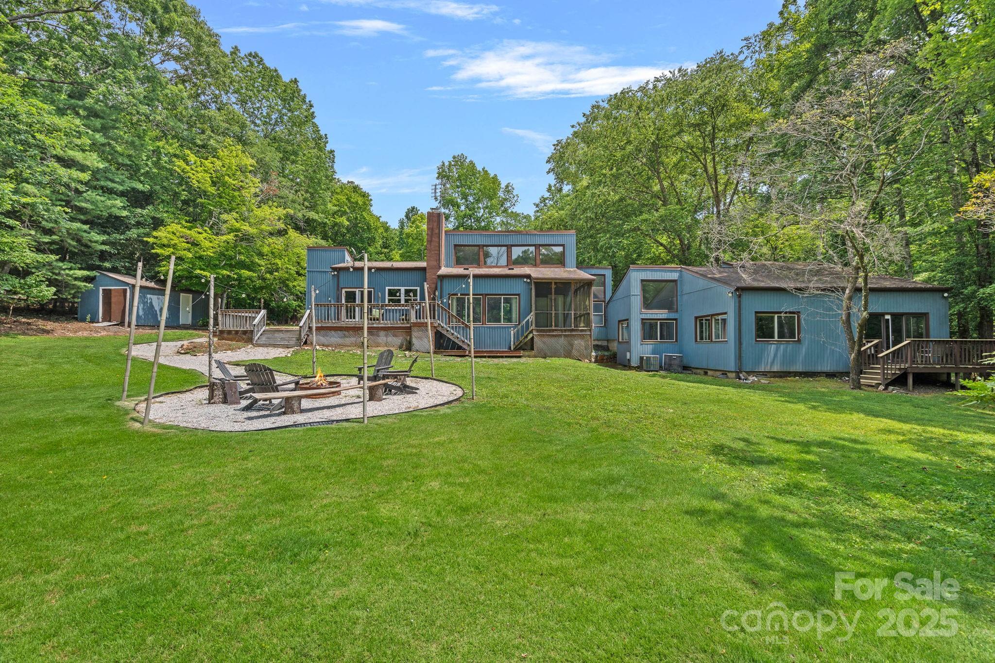 640 Lochaven Road