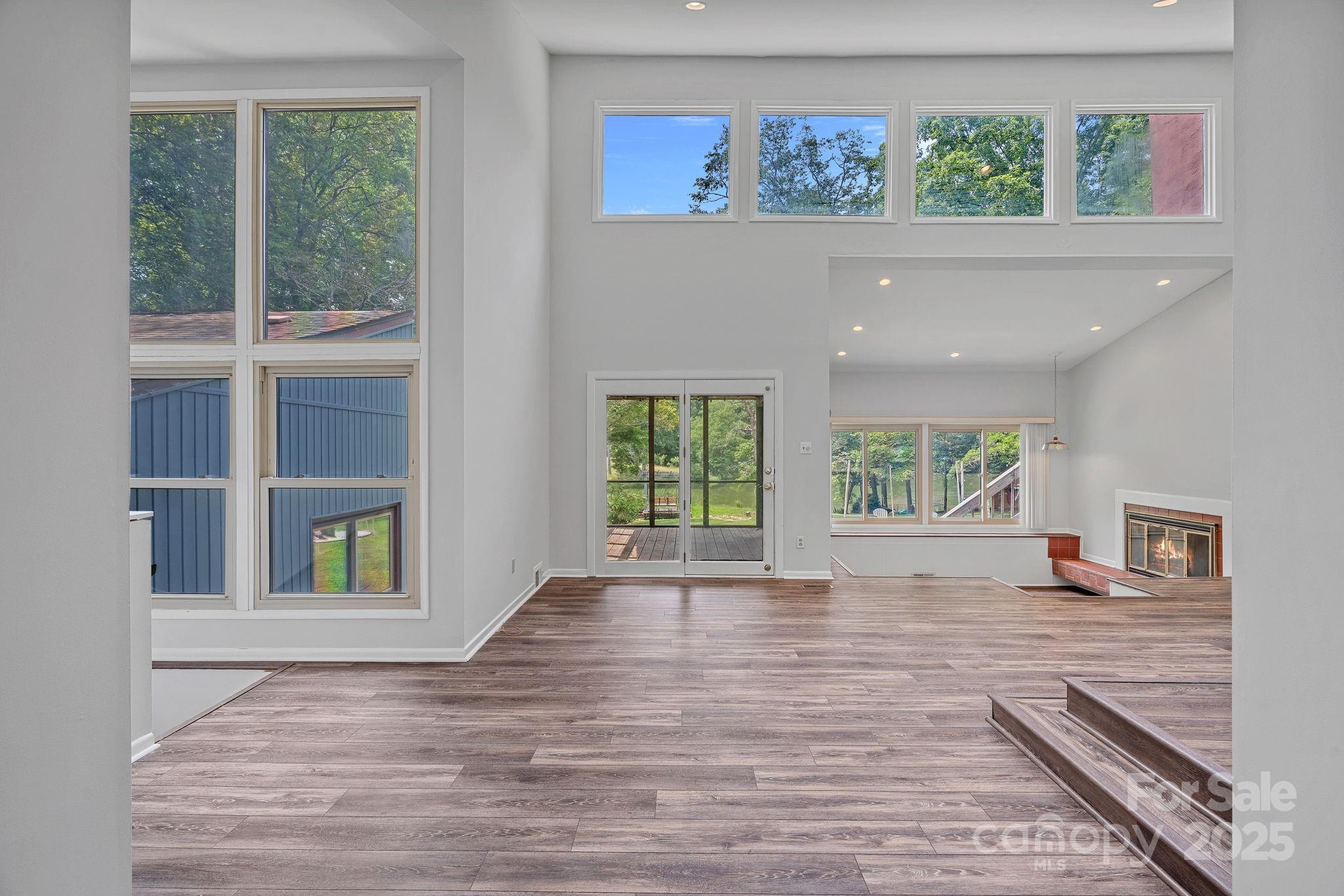 640 Lochaven Road