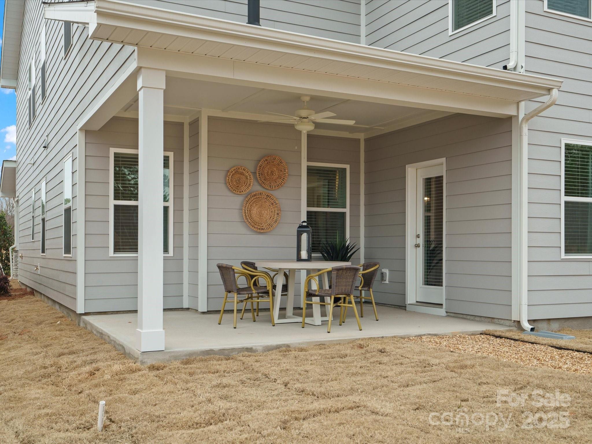 1016 Broken Spur Road