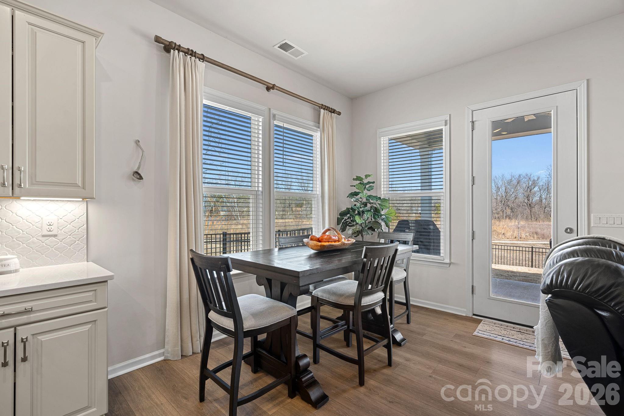 406 Portrait Way