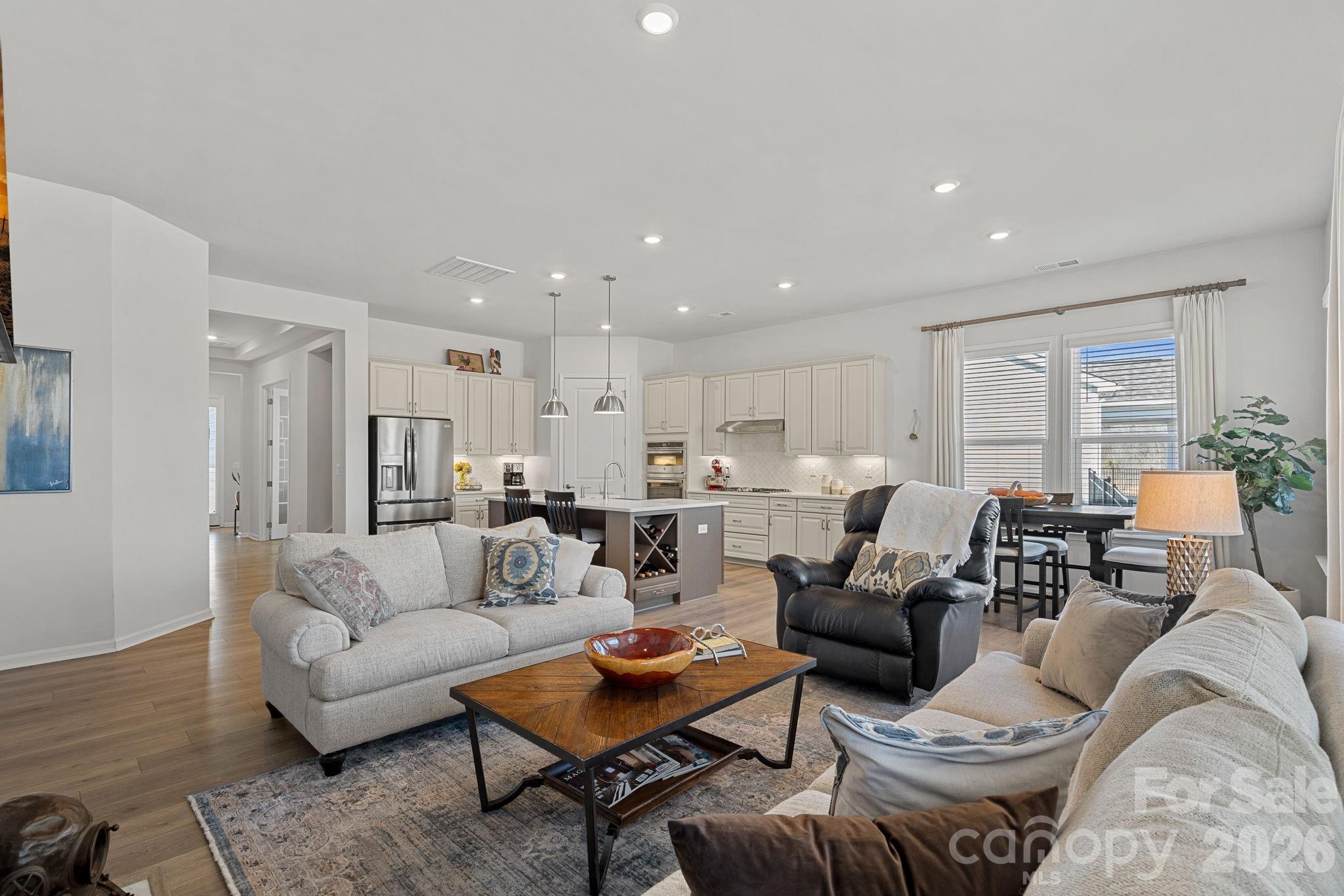 406 Portrait Way