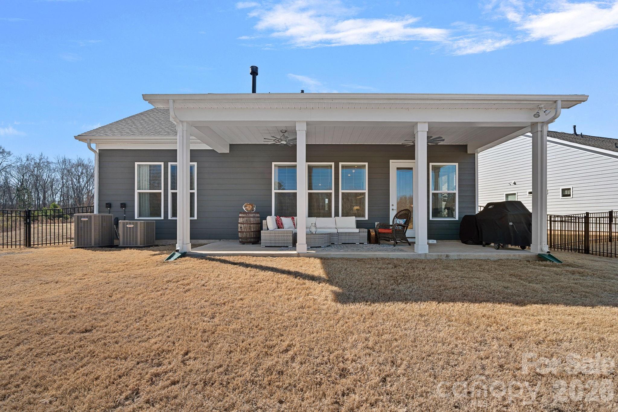 406 Portrait Way