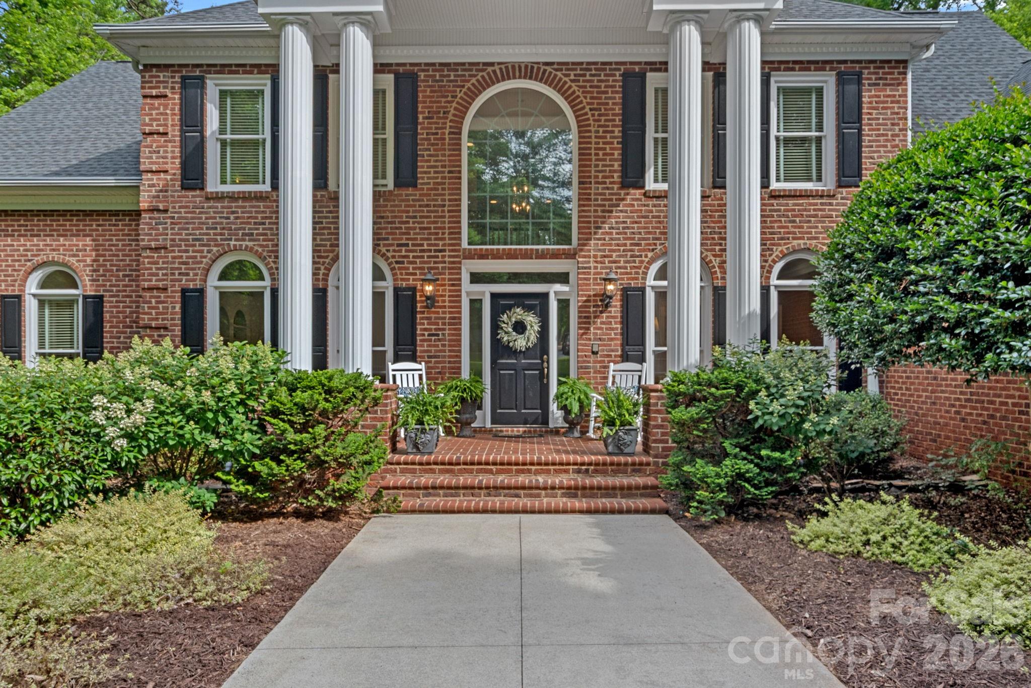 1317 Longleaf Court