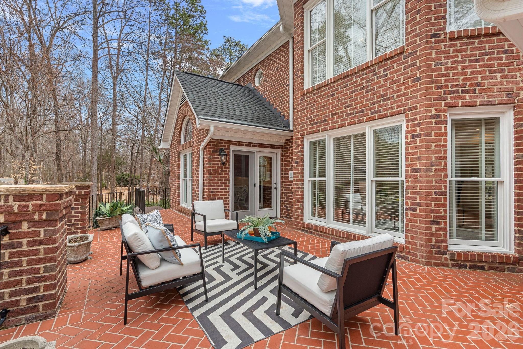 1317 Longleaf Court