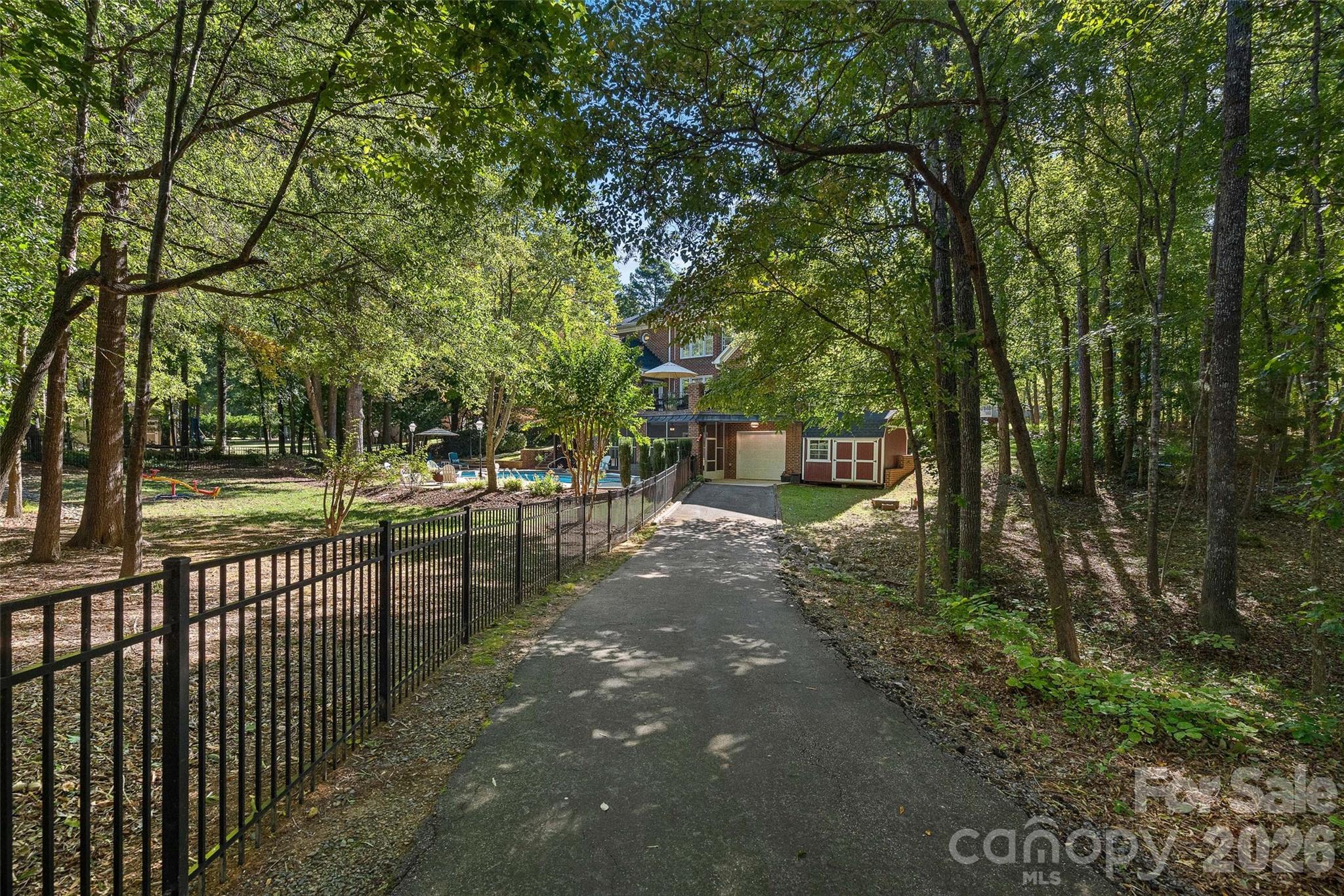 1317 Longleaf Court