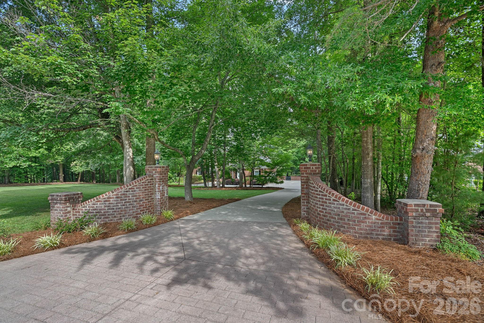 1317 Longleaf Court