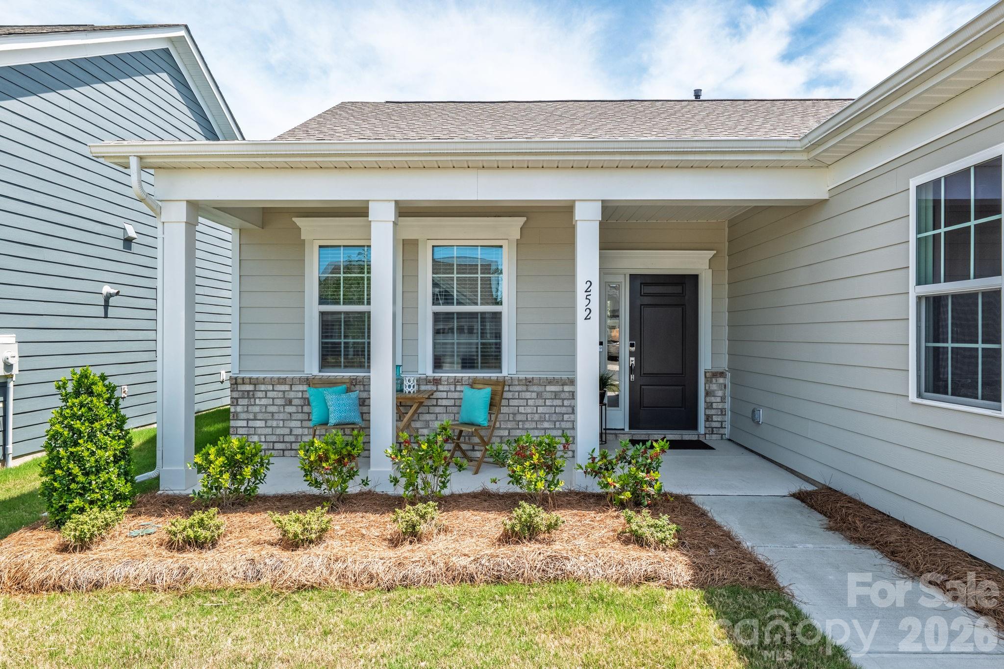 252 Portrait Way