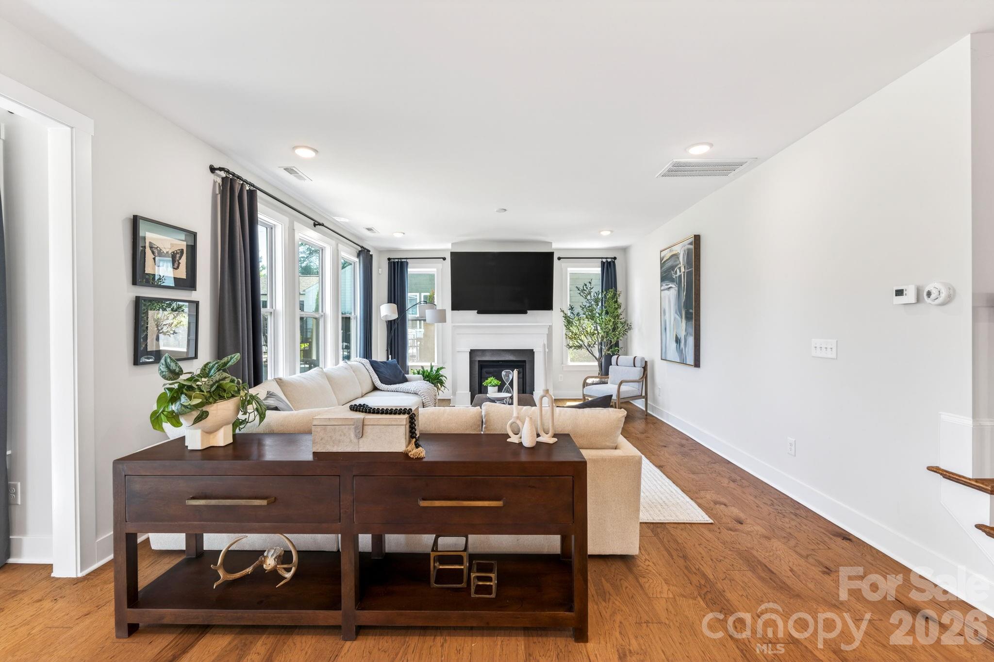 6271 Six String Court