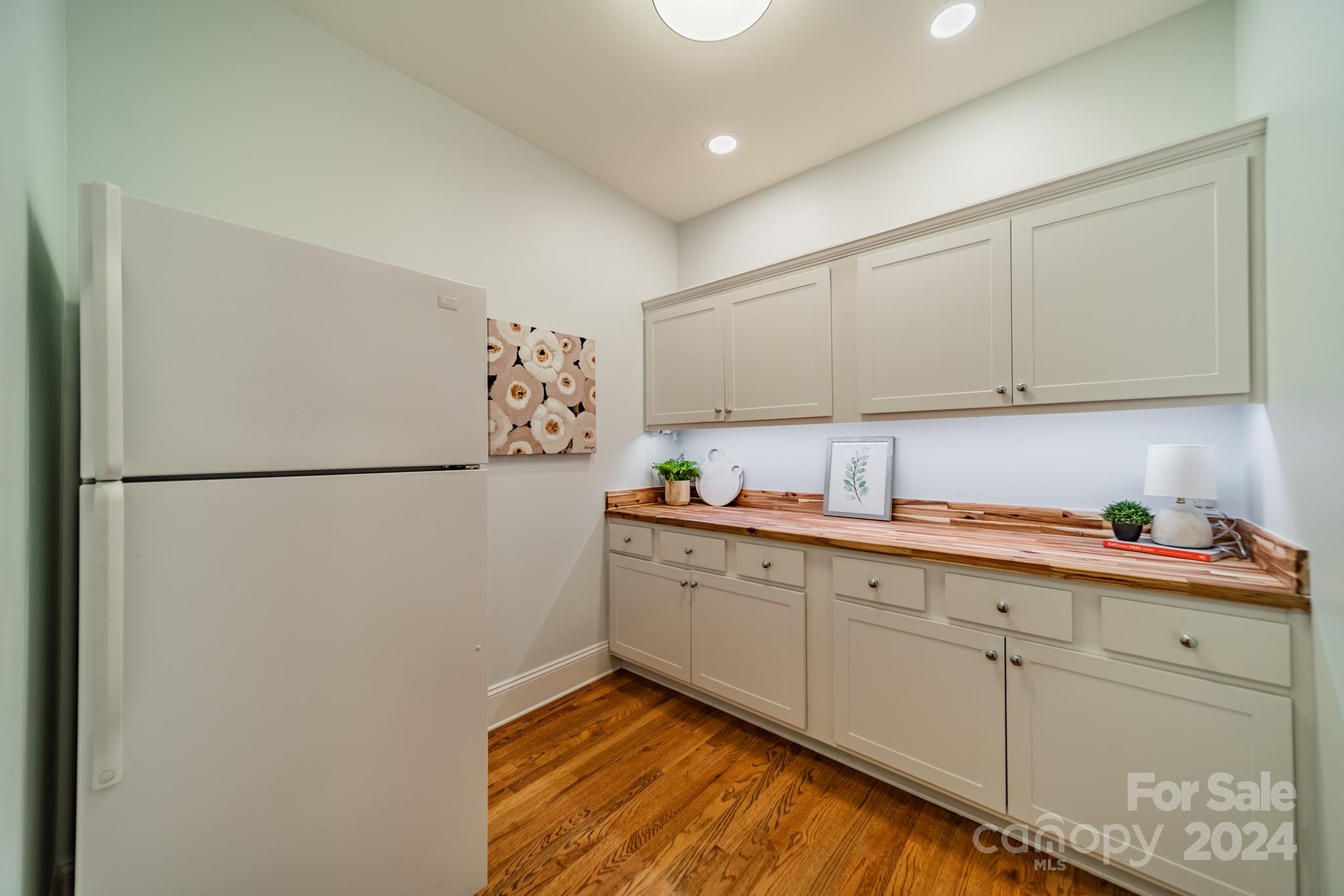 1006 Russet Glen Lane