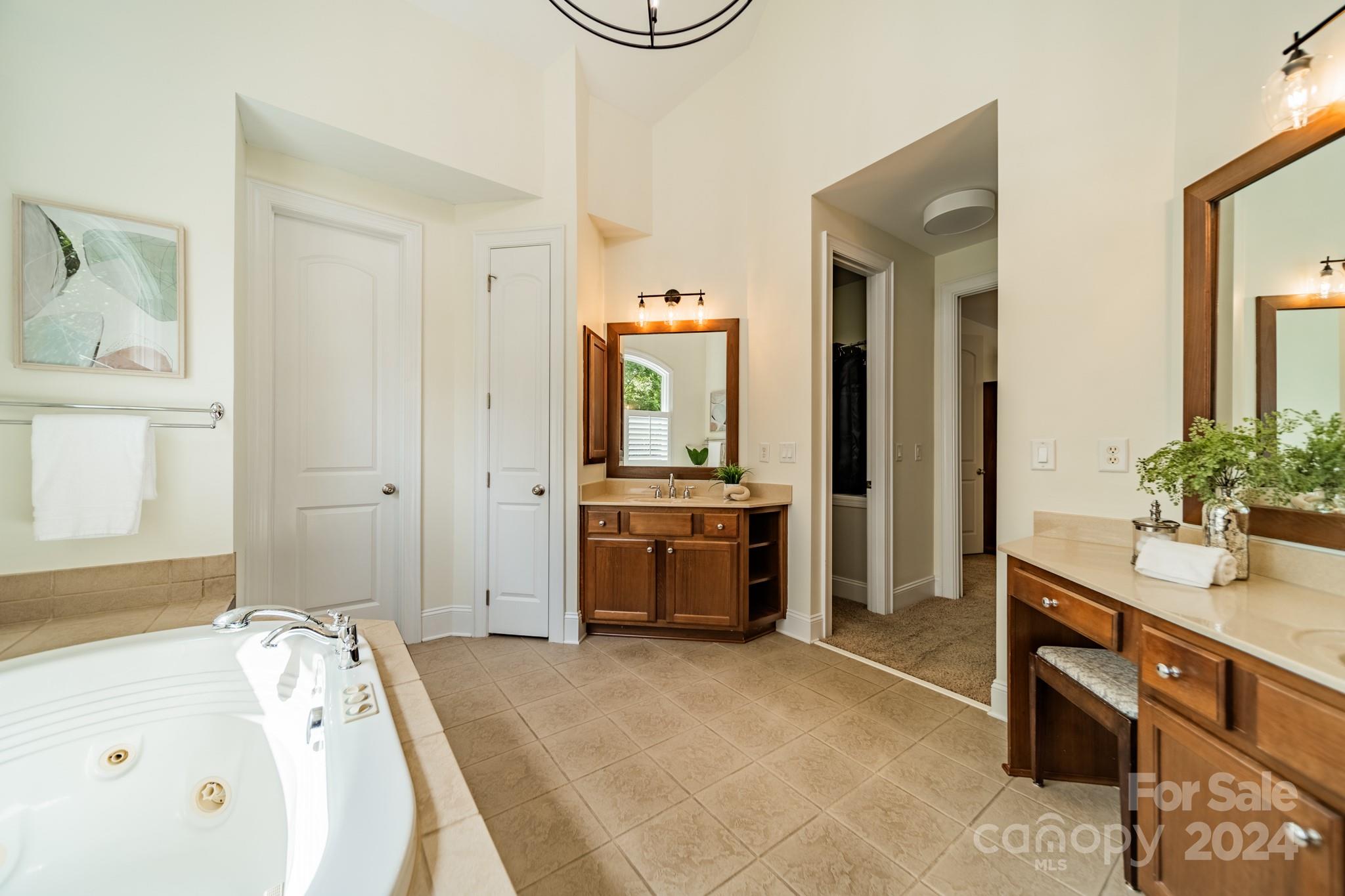 1006 Russet Glen Lane
