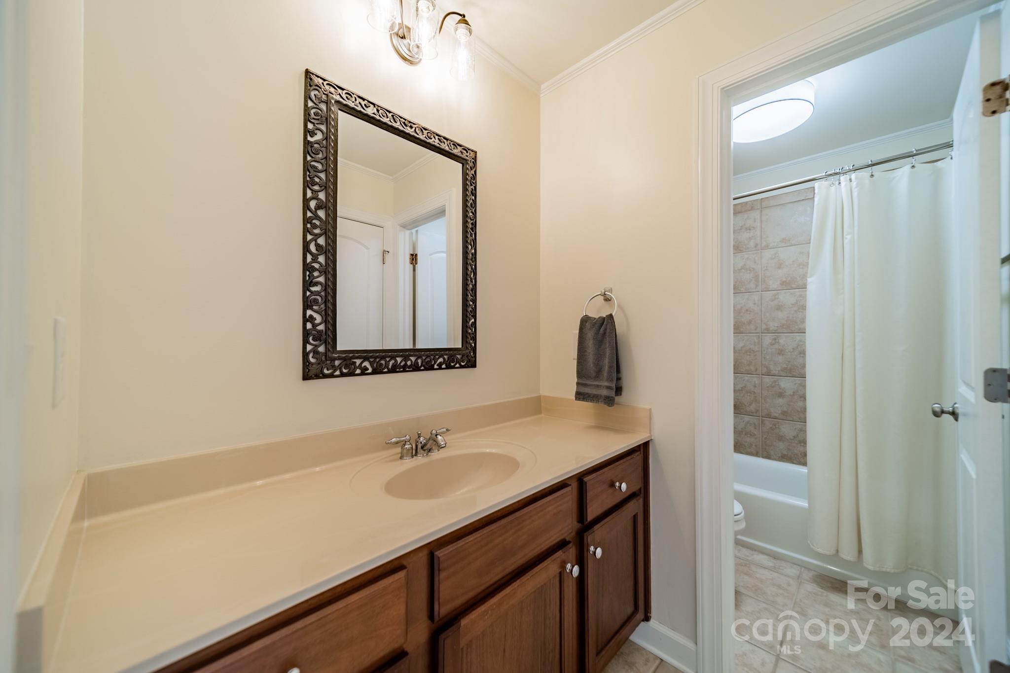 1006 Russet Glen Lane