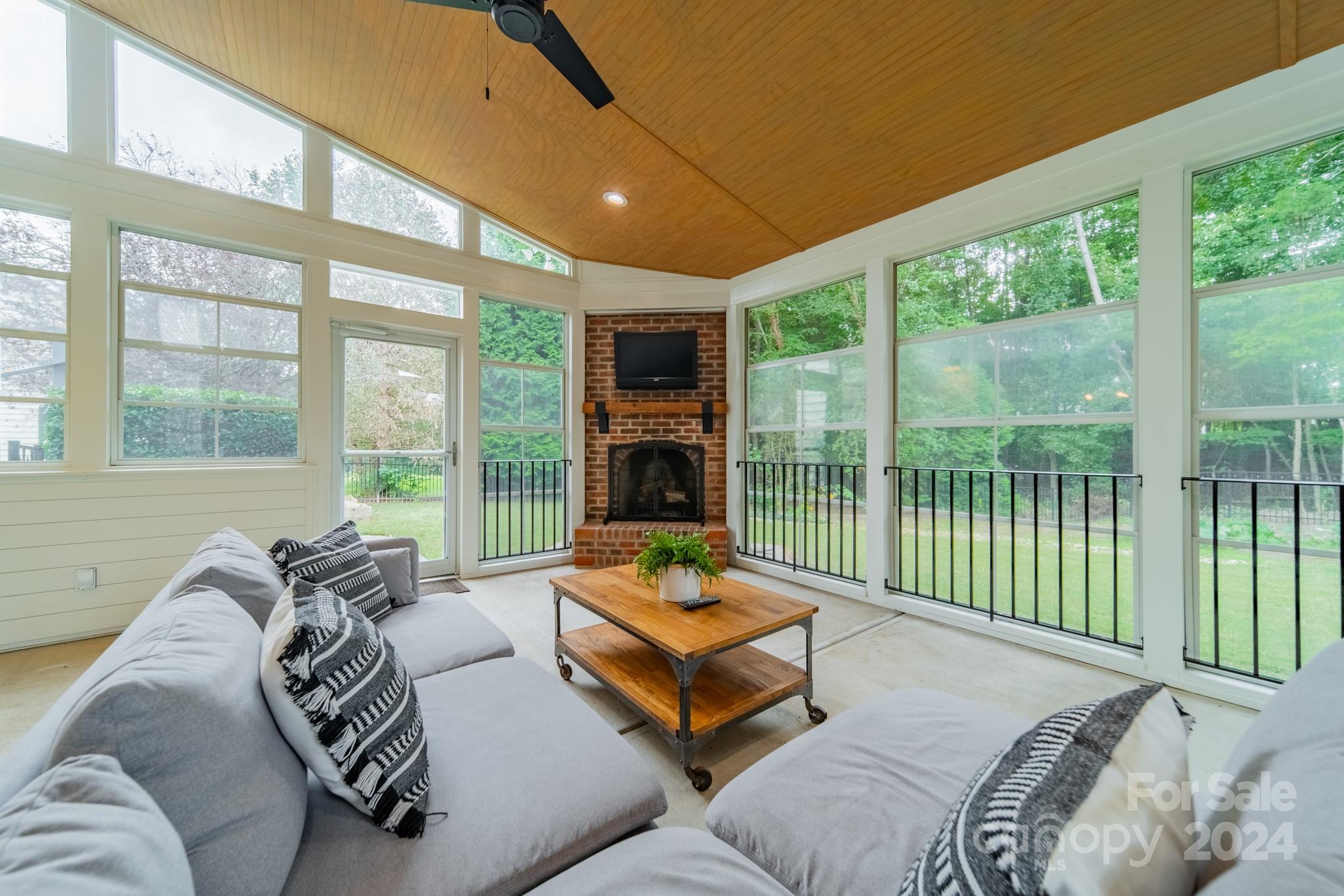 424 Ranelagh Drive