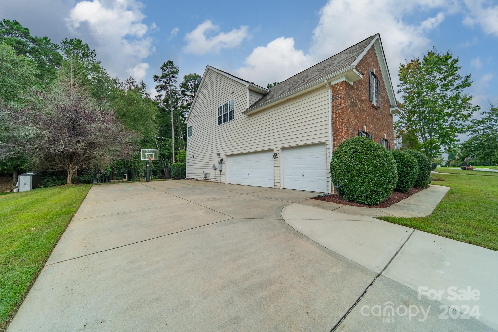 424 Ranelagh Drive
