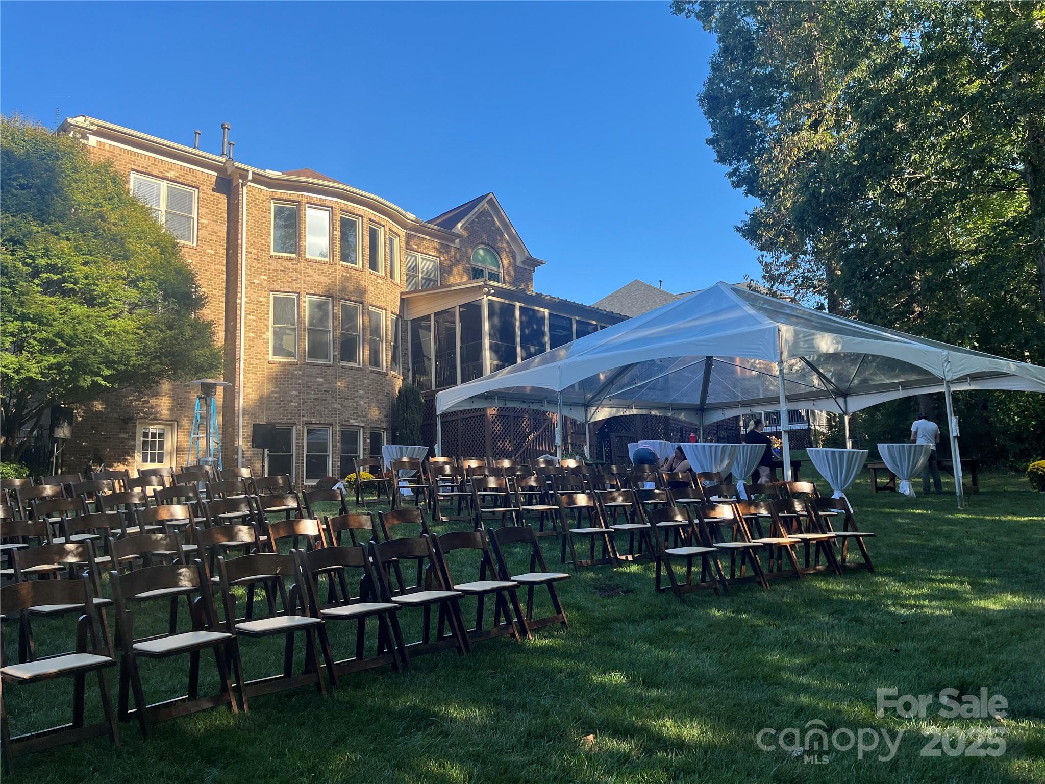 1007 Westbury Drive