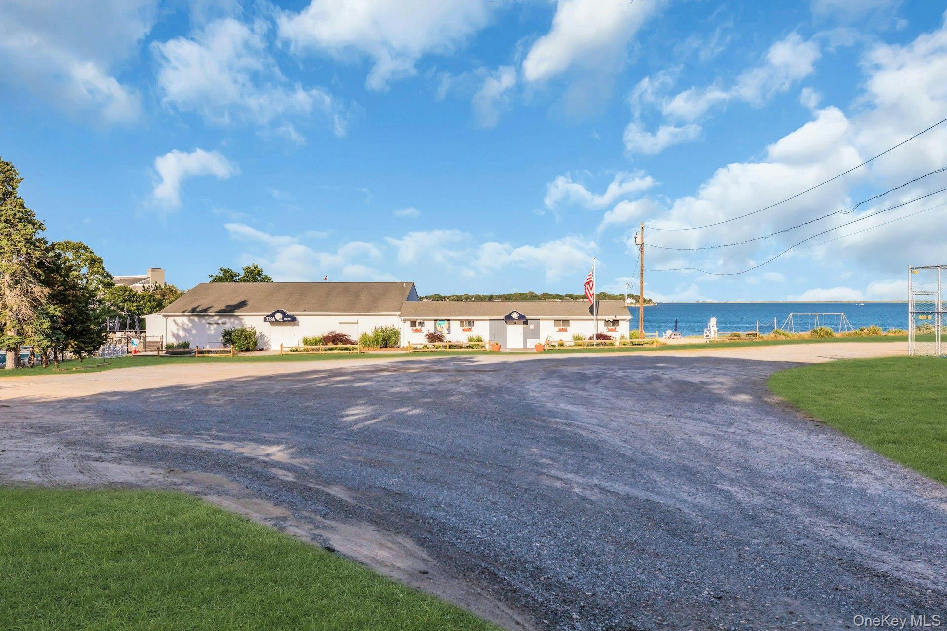 116 W Tiana Road