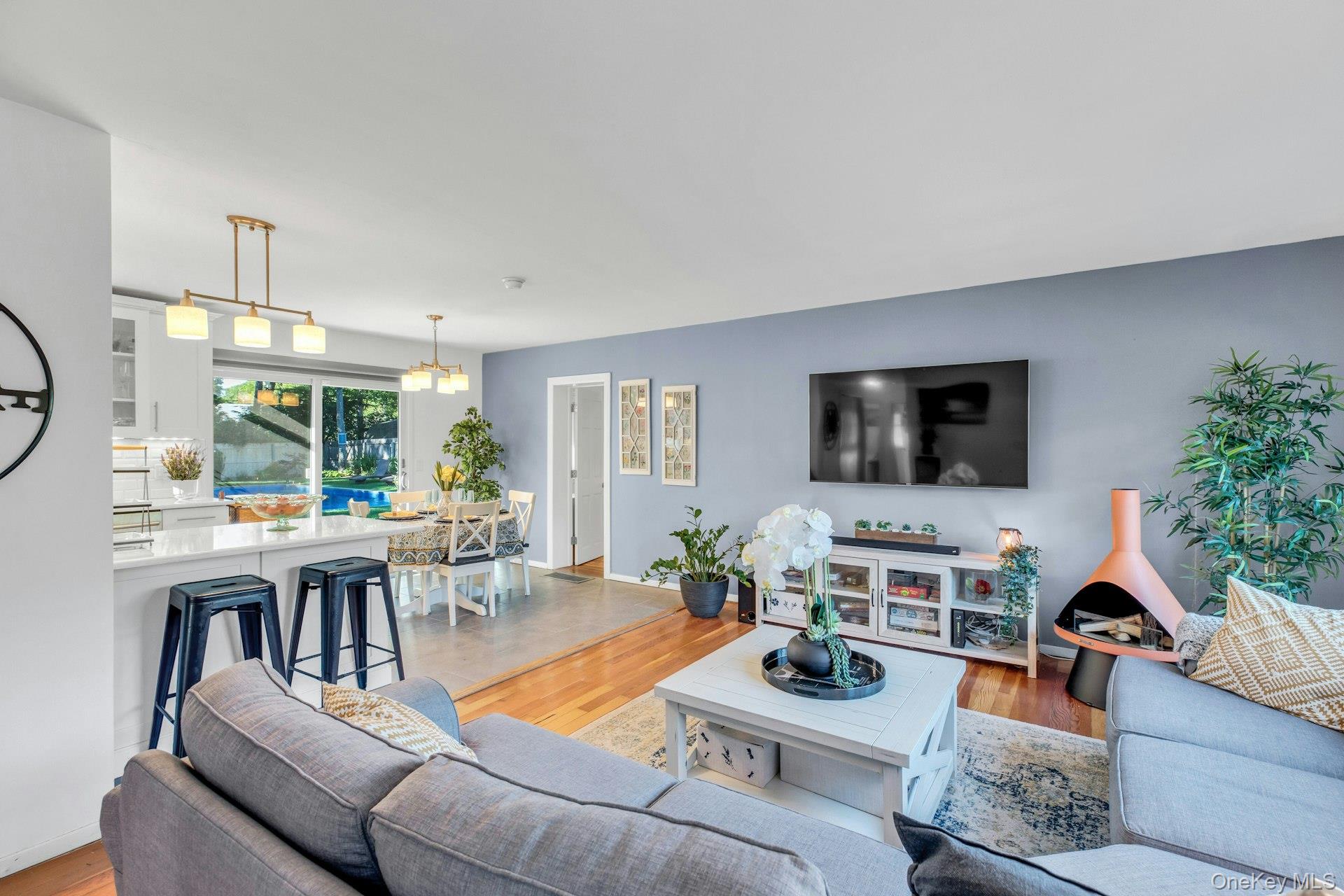 116 W Tiana Road