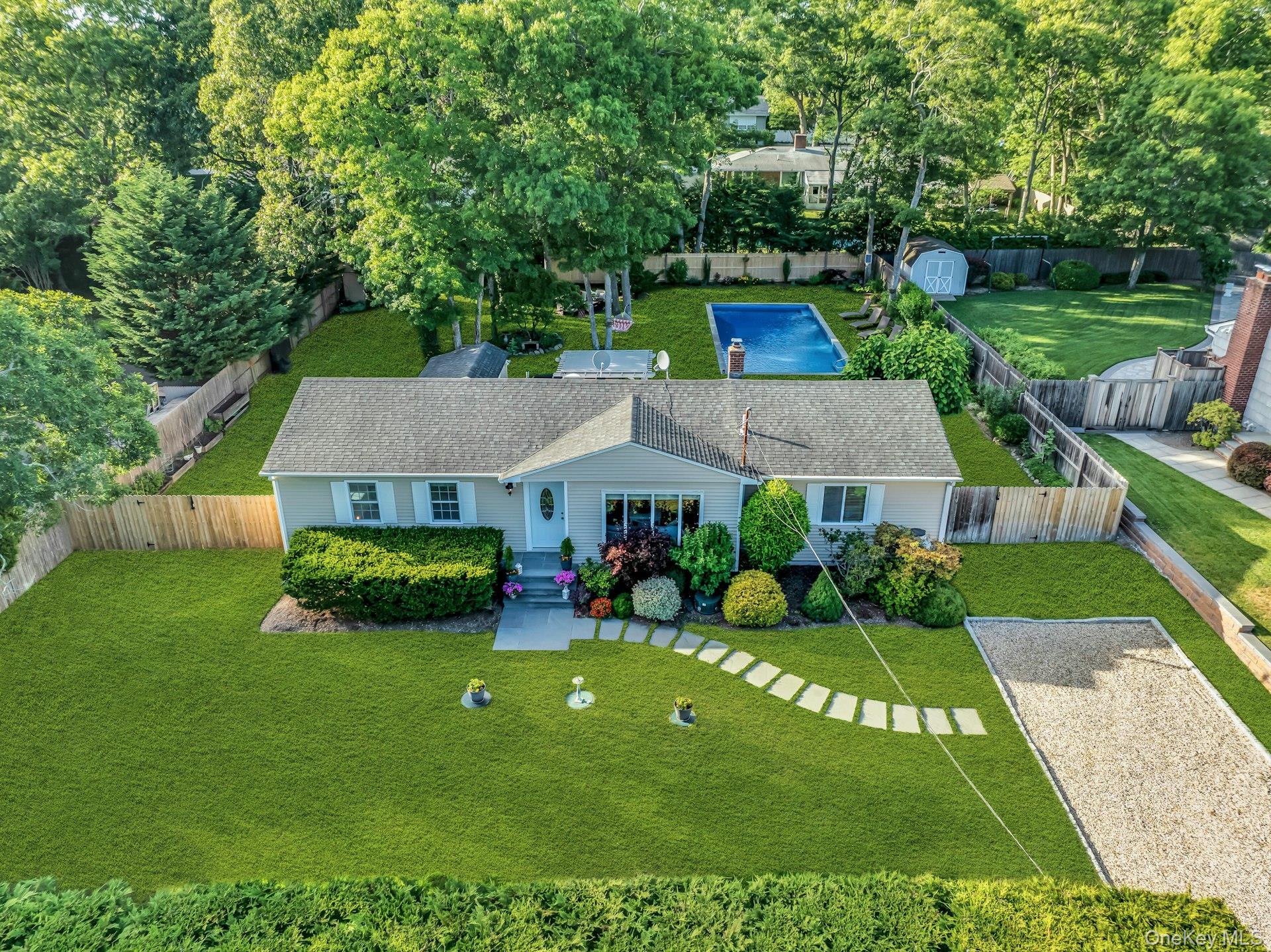 116 W Tiana Road
