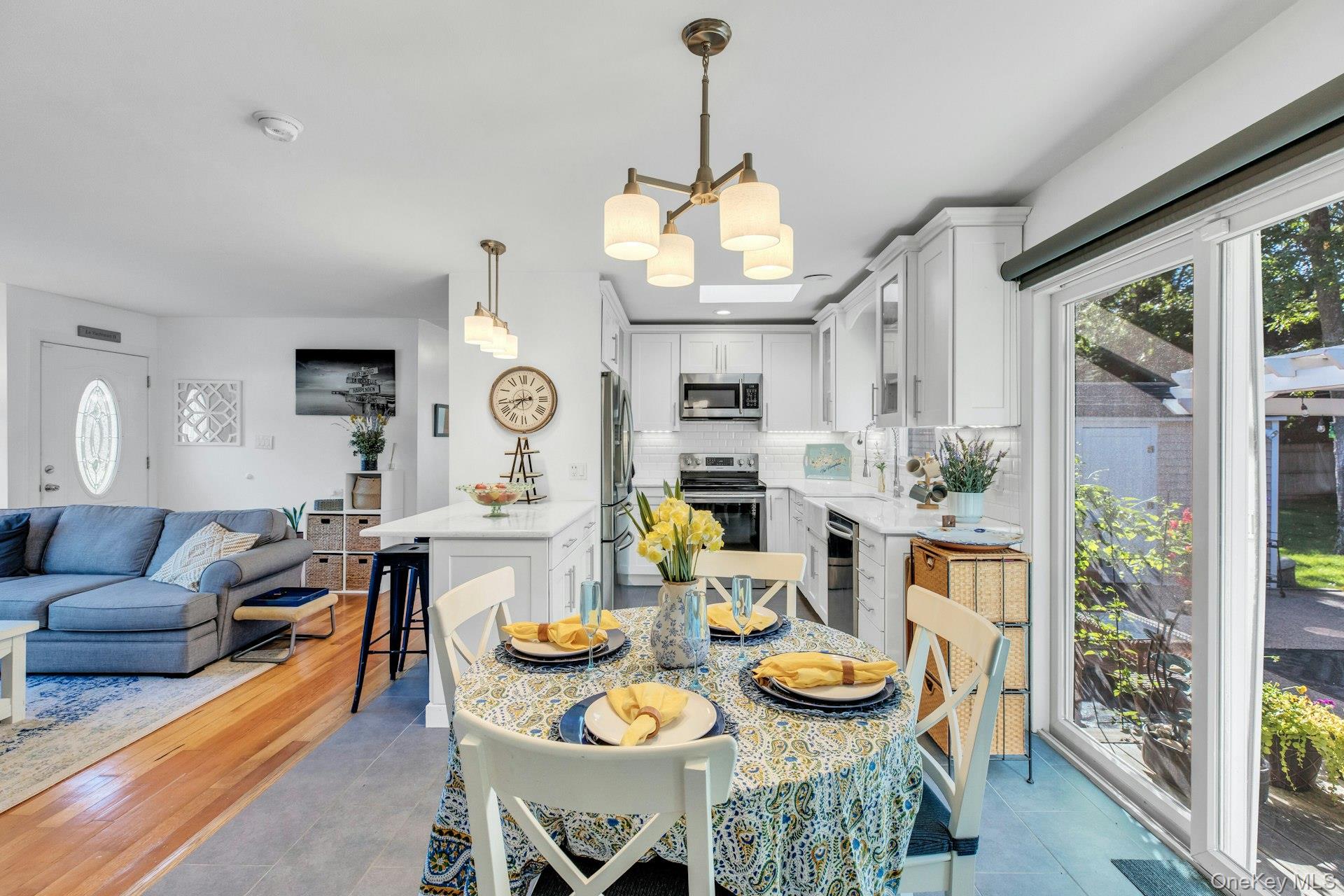 116 W Tiana Road