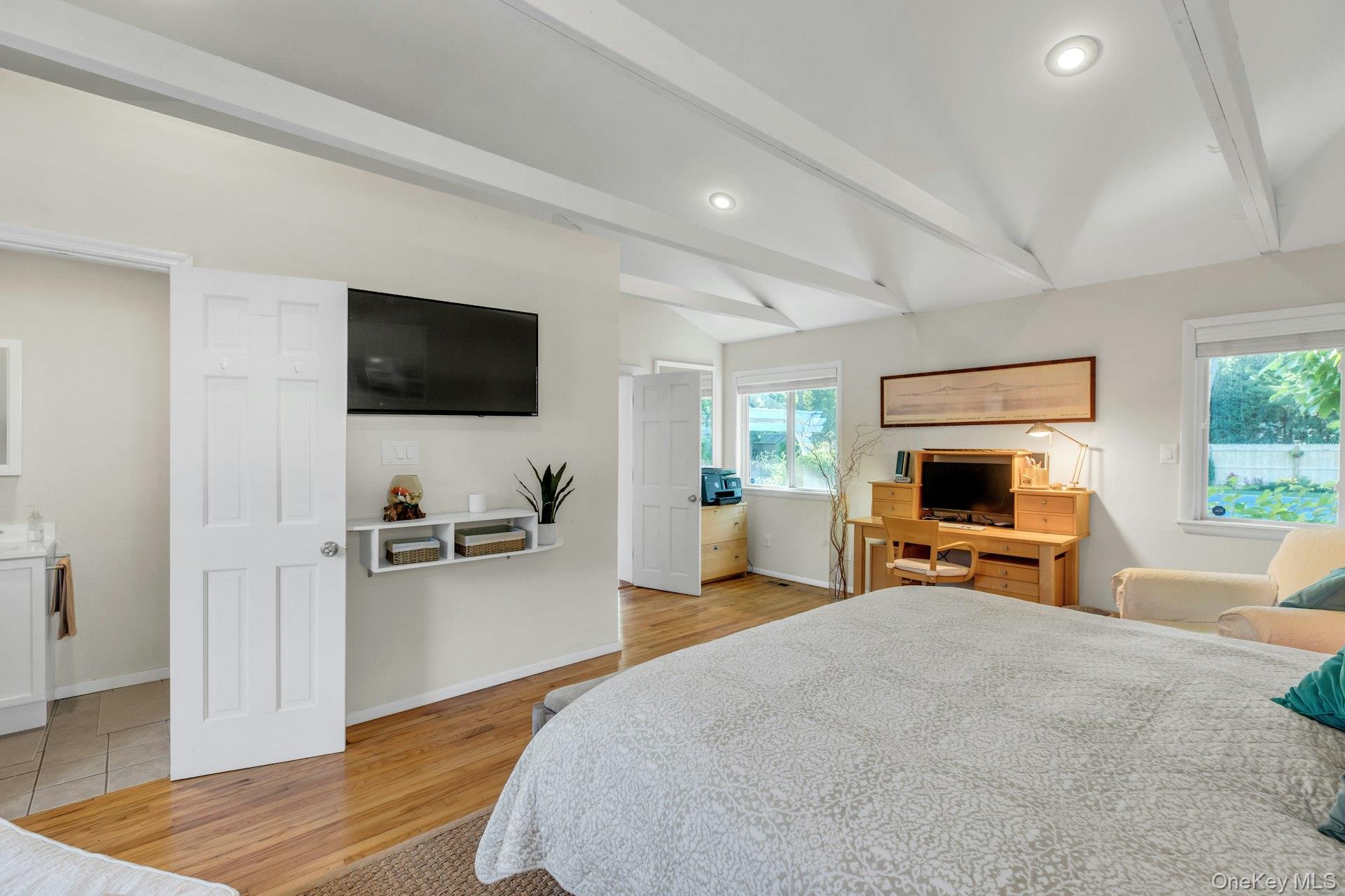 116 W Tiana Road