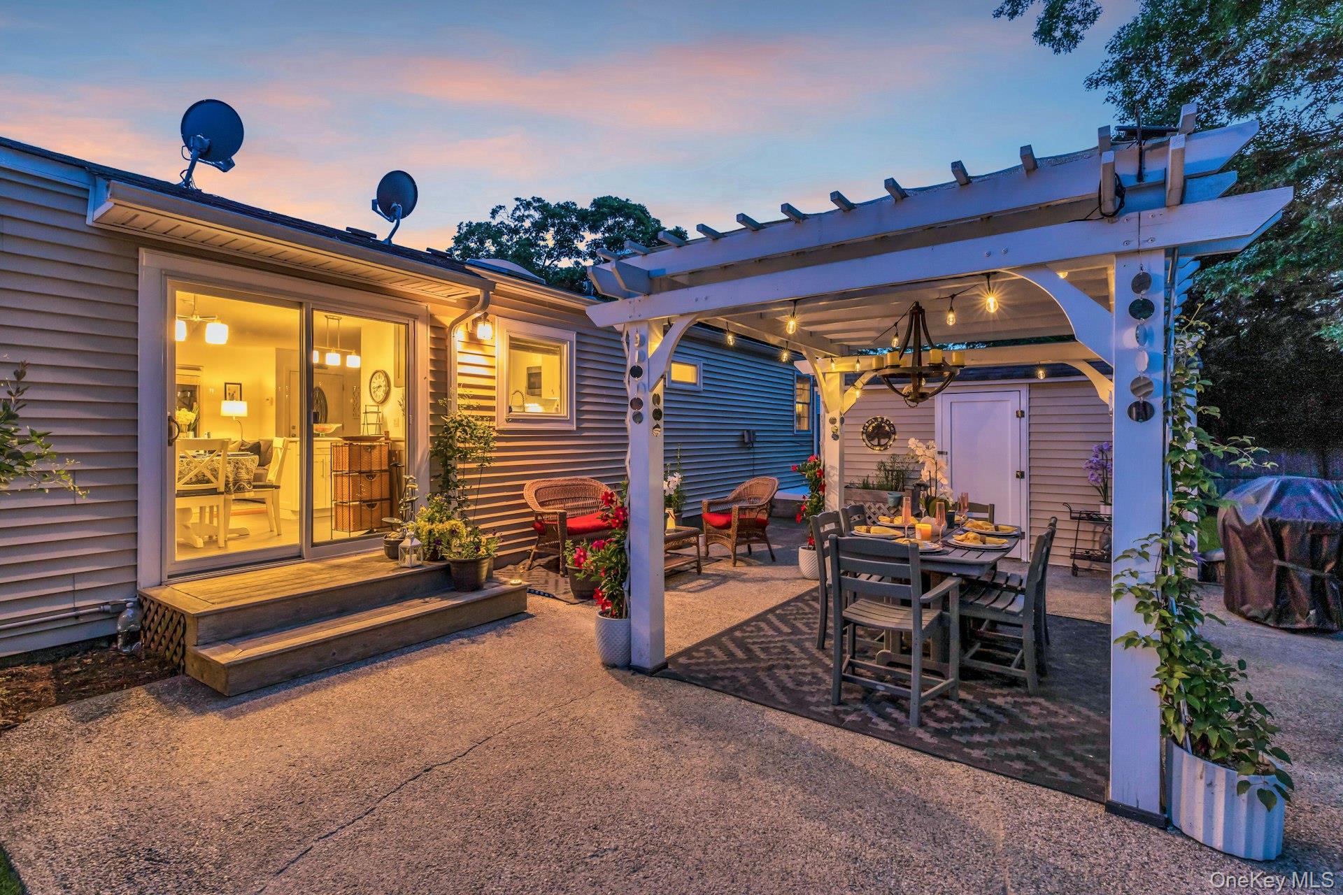116 W Tiana Road