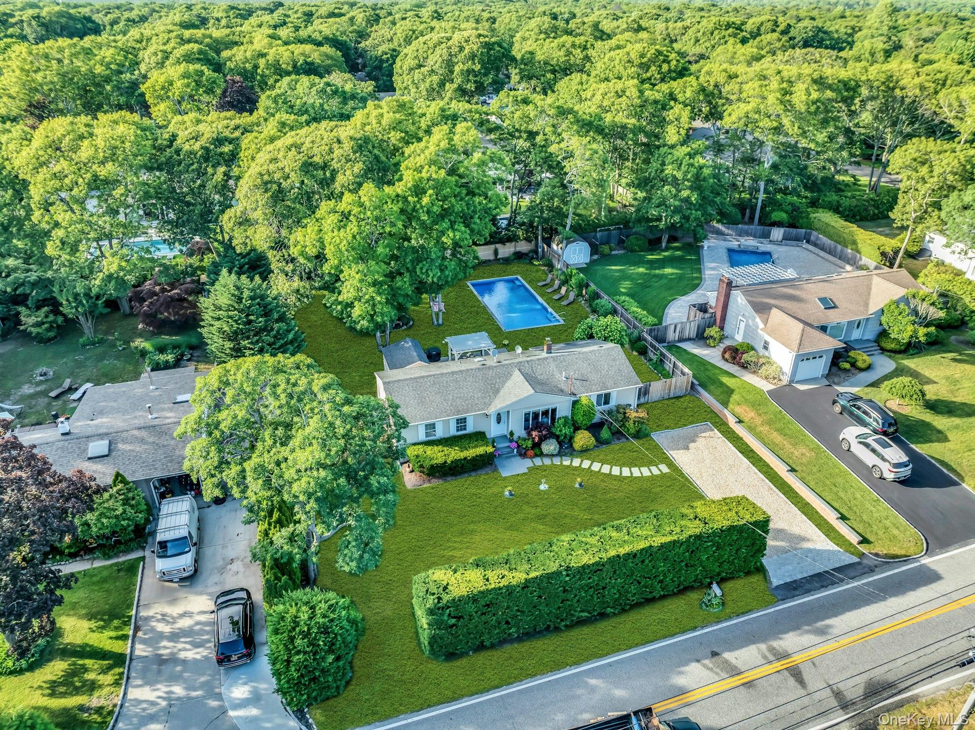 116 W Tiana Road